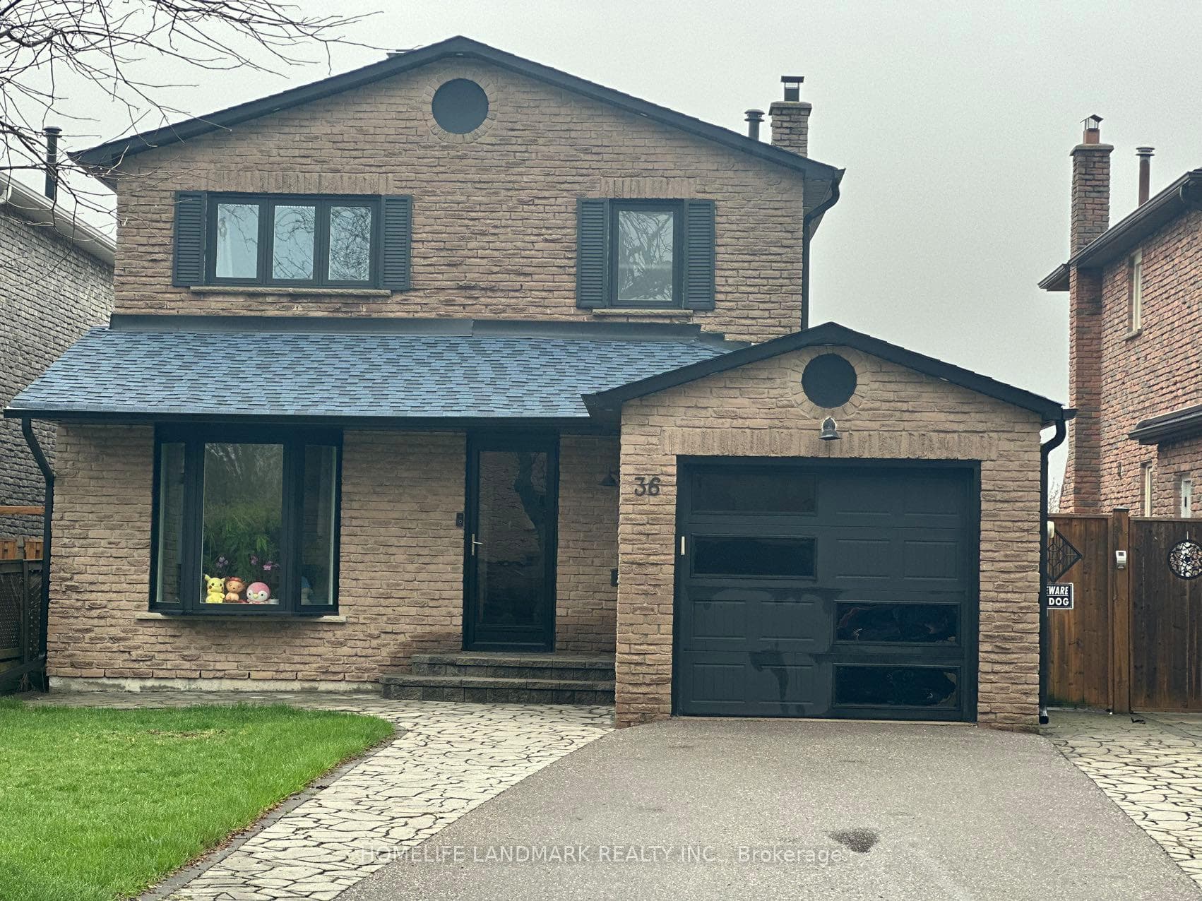 36 Mercer Crescent photo 1