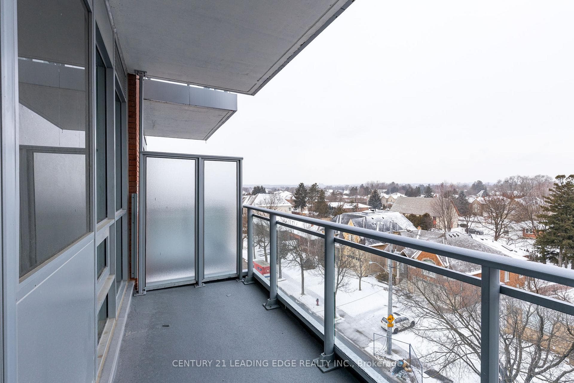 8888 YONGE Street Unit 413 photo 15