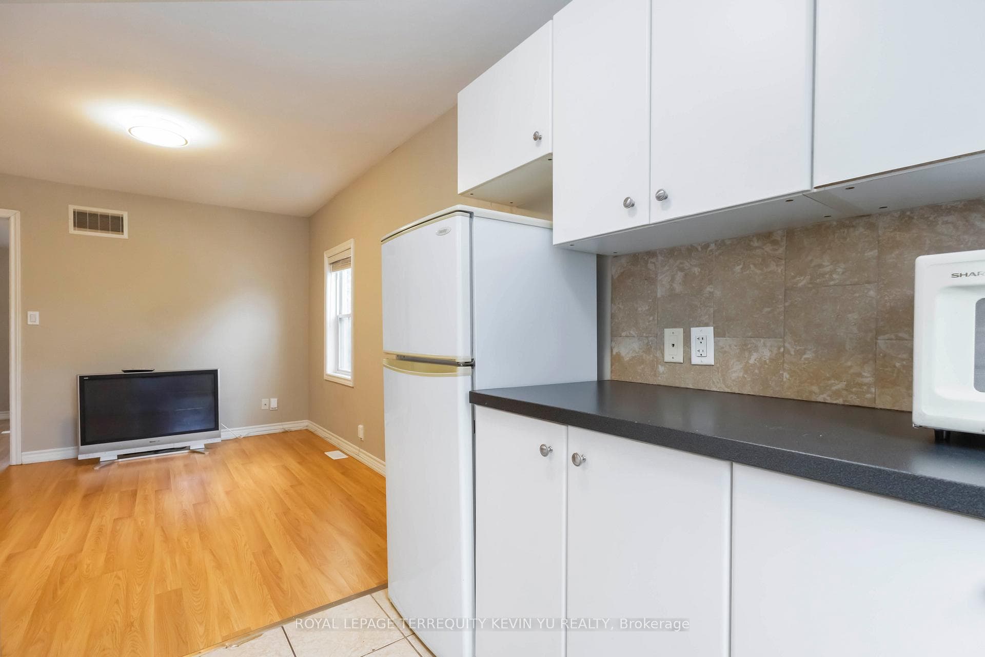 75 Rosethorn Avenue Unit 2nd Level photo 13