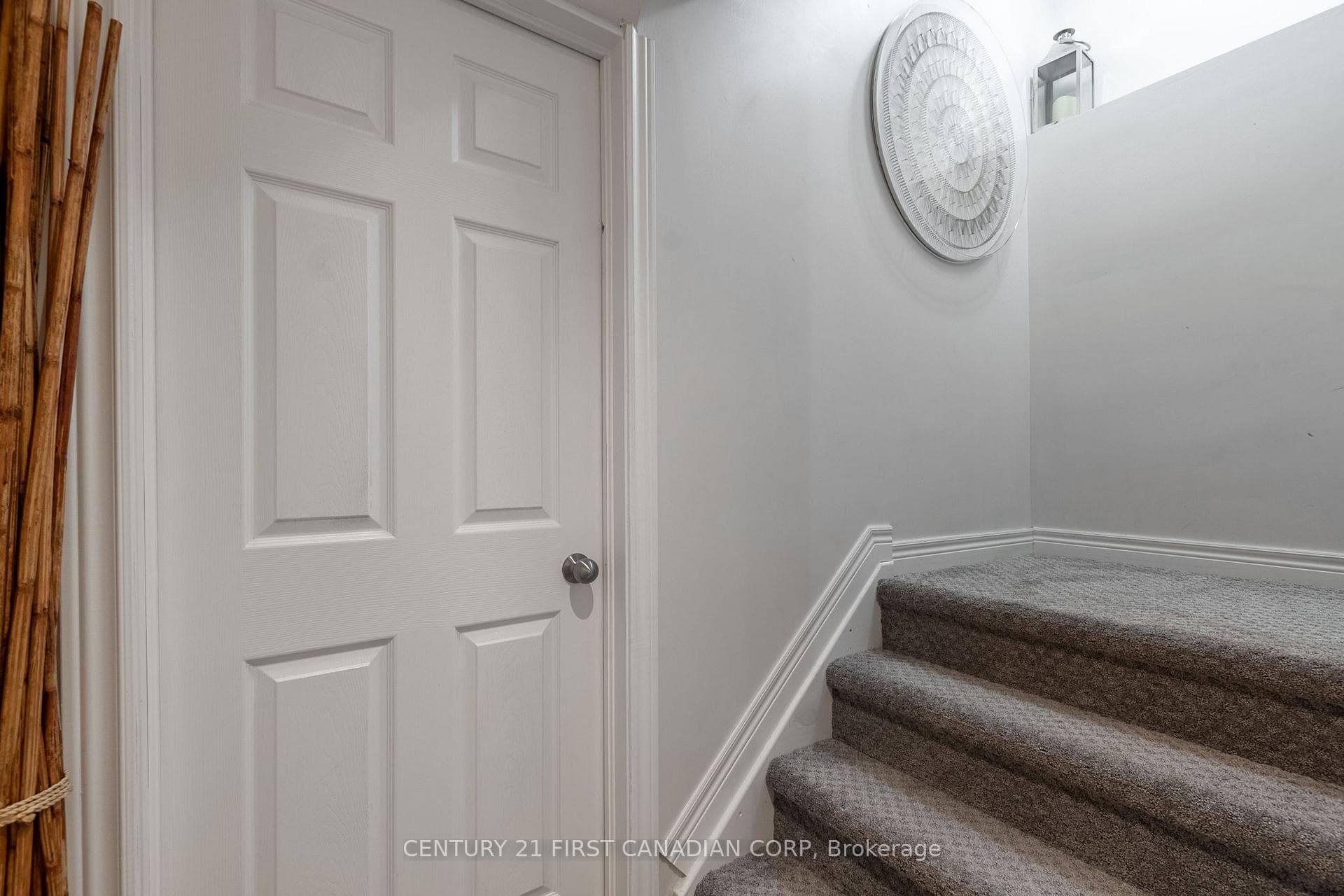 940 Blythwood Road photo 29