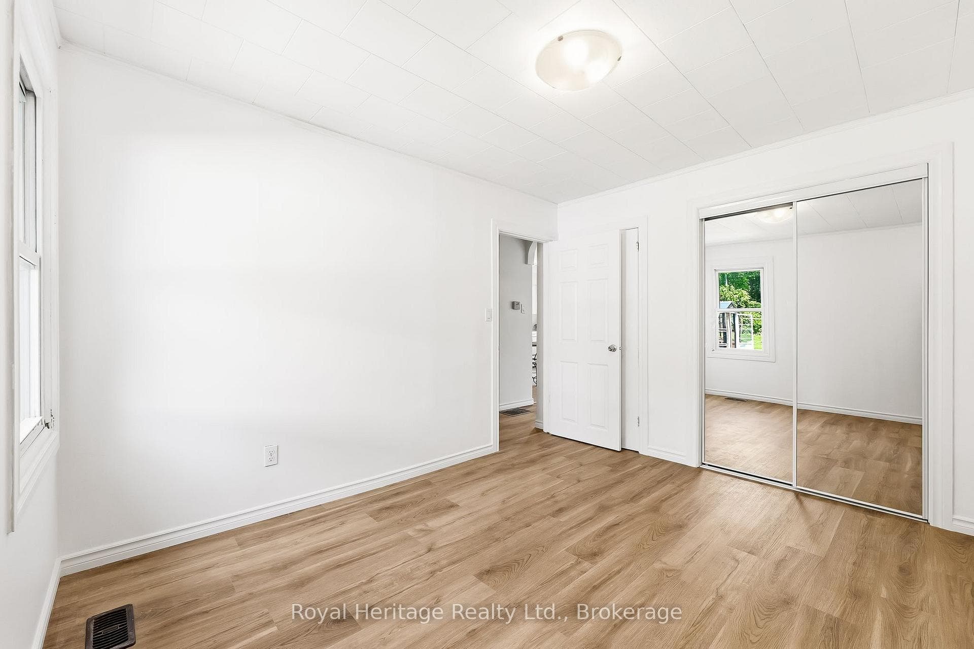 Main Floor Primary bedroom