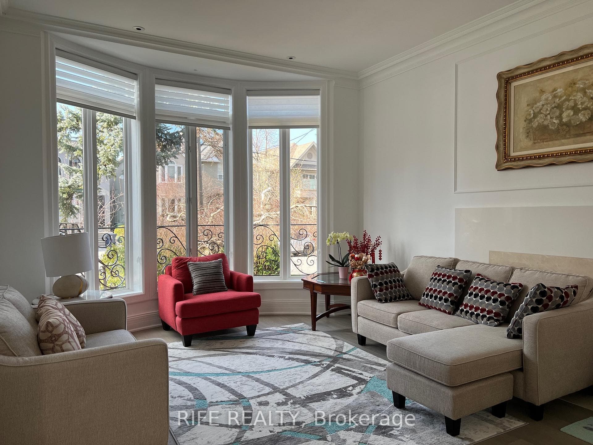 423 Bedford Park Avenue photo 5