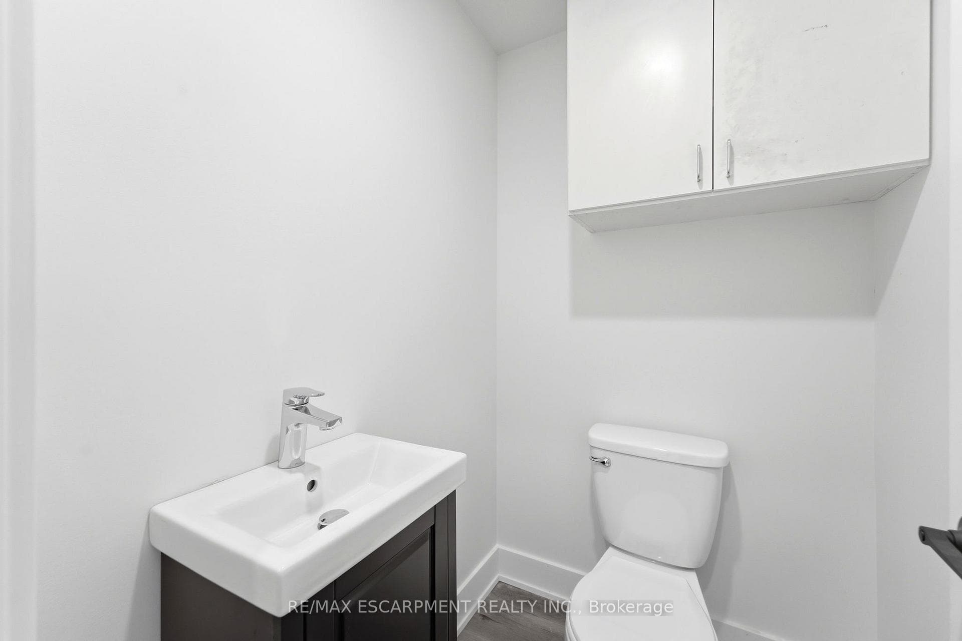 968 Main Street photo 15