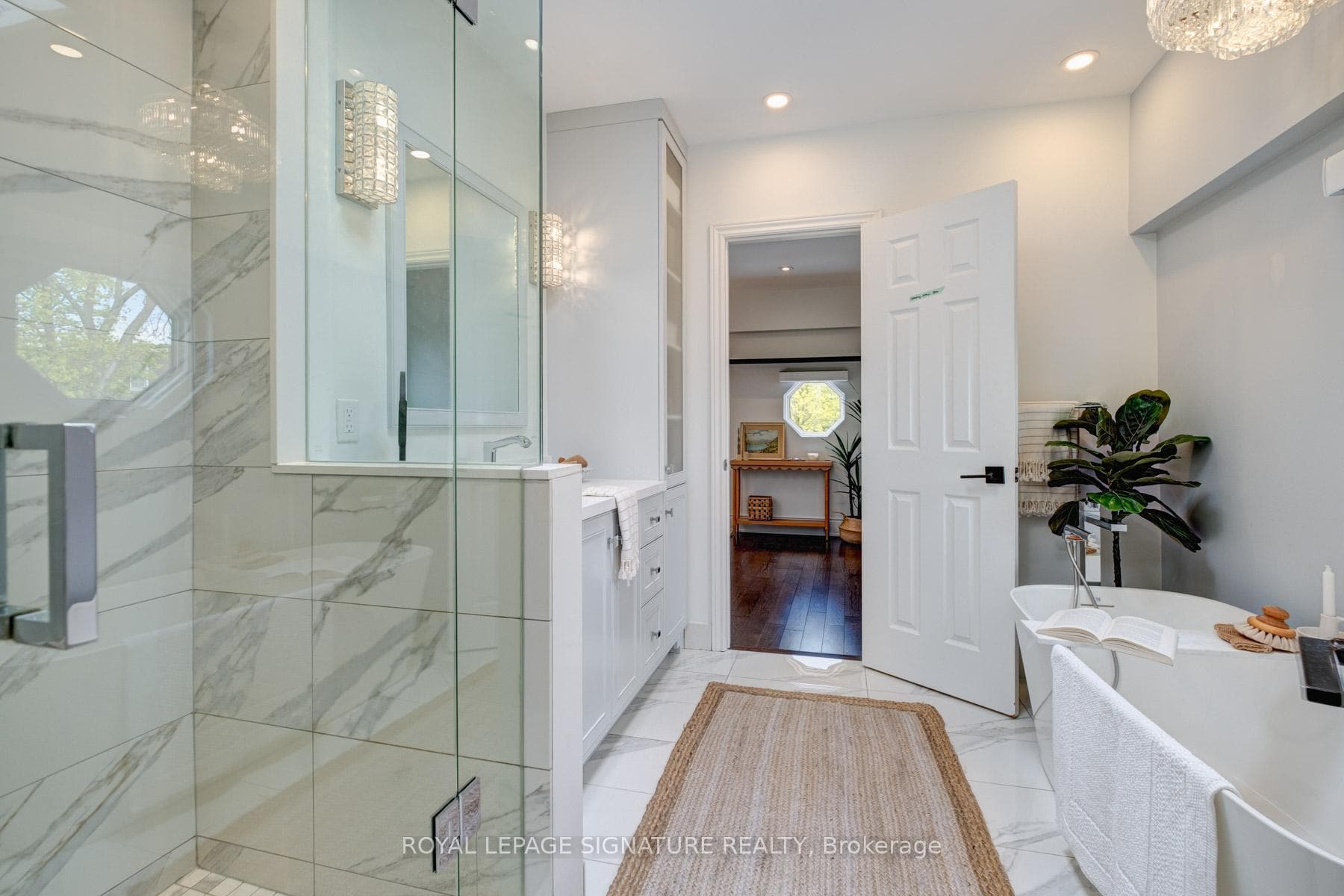 7 SHAFTESBURY Place photo 19
