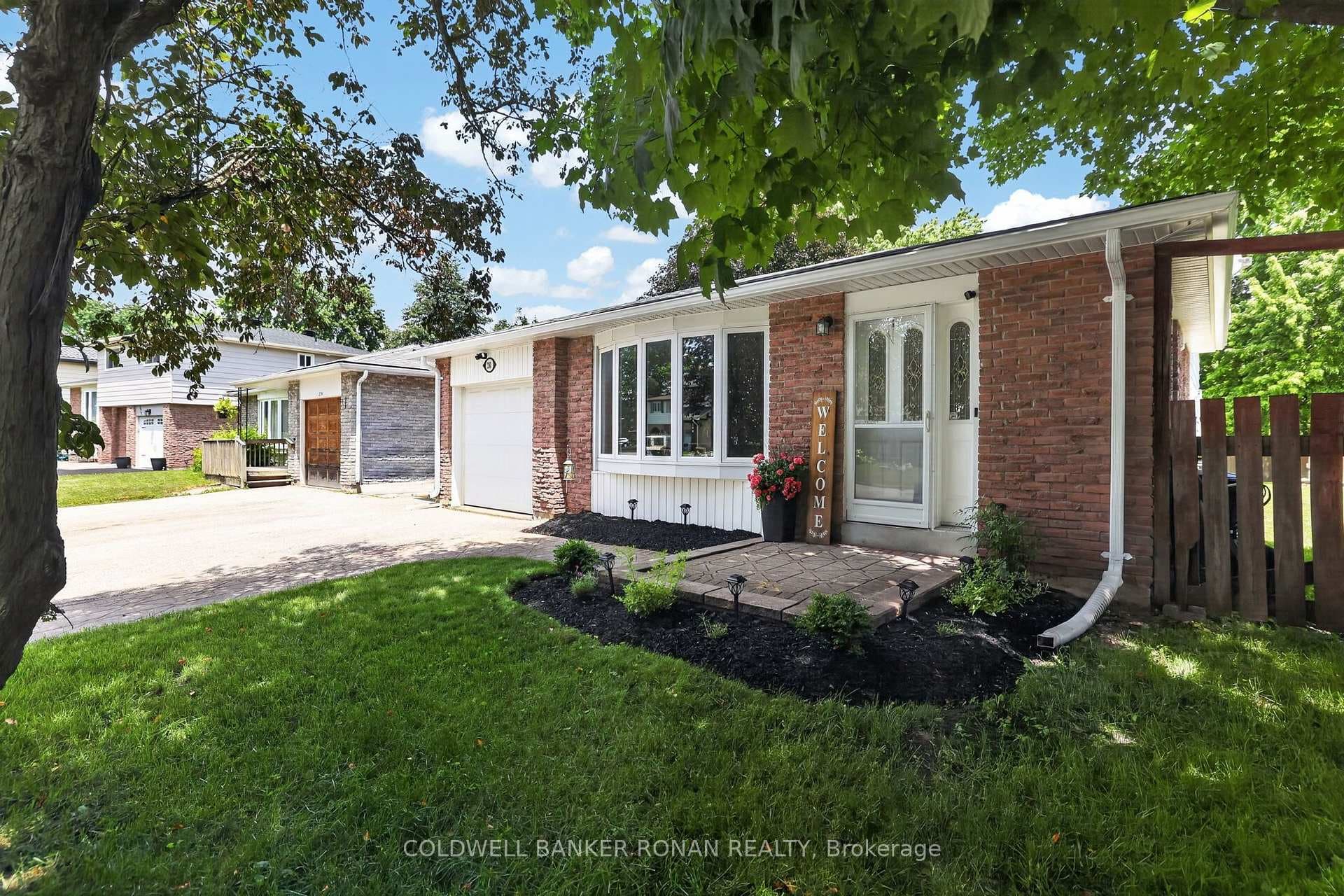 281 Tupper Boulevard photo 3