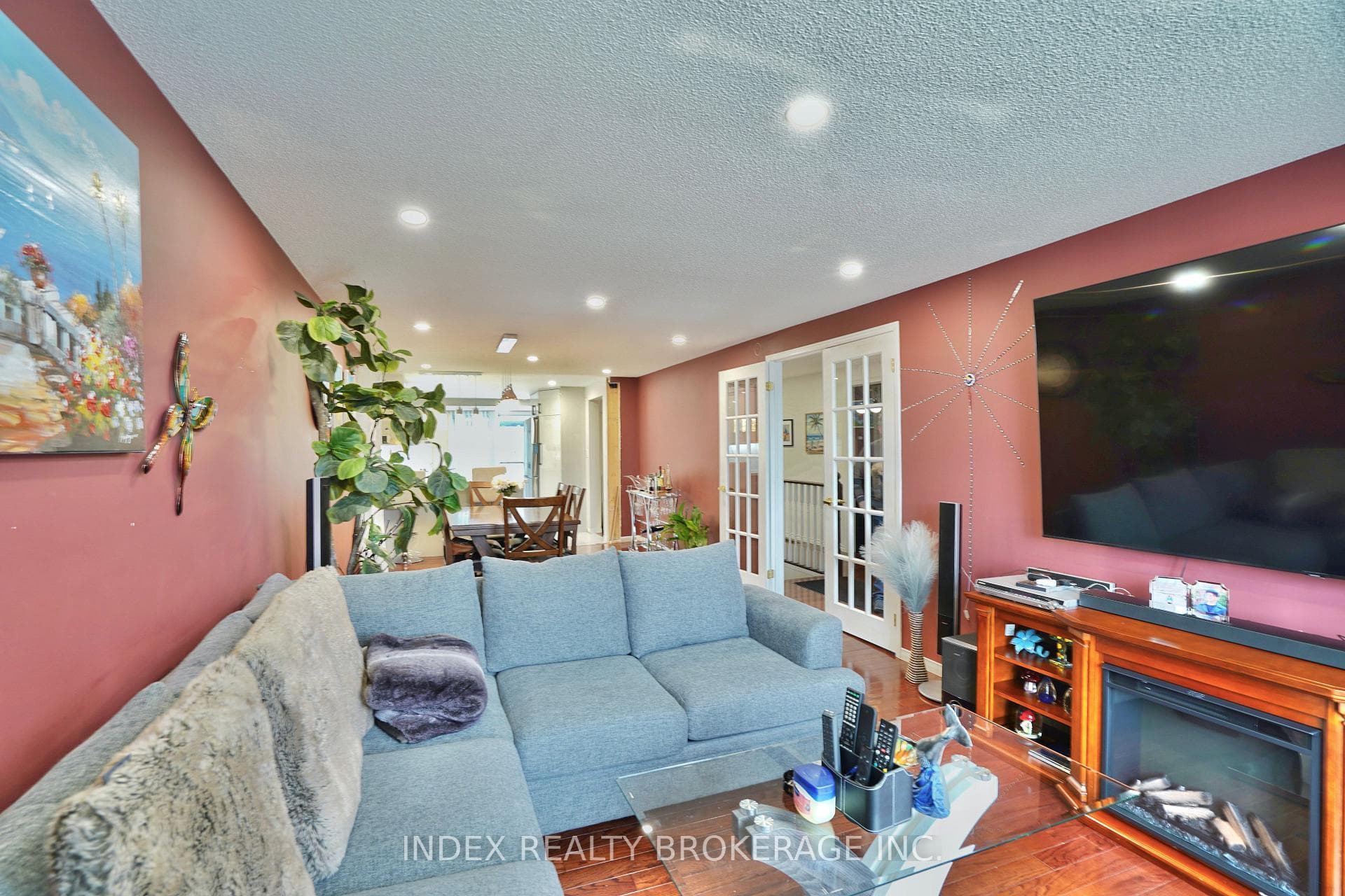 18 Girdwood Drive photo 8