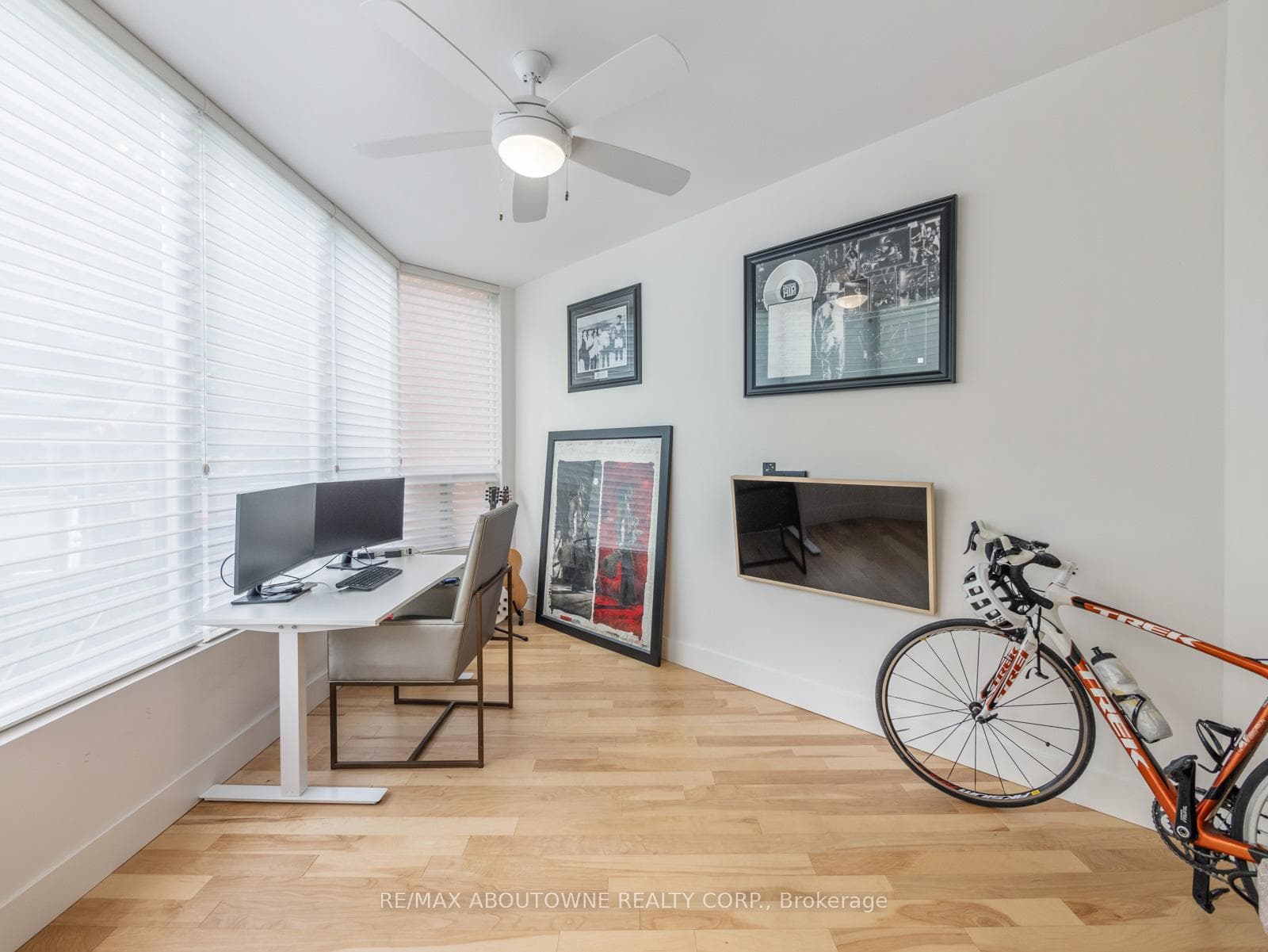 2121 Lakeshore Road Unit 204 photo 19