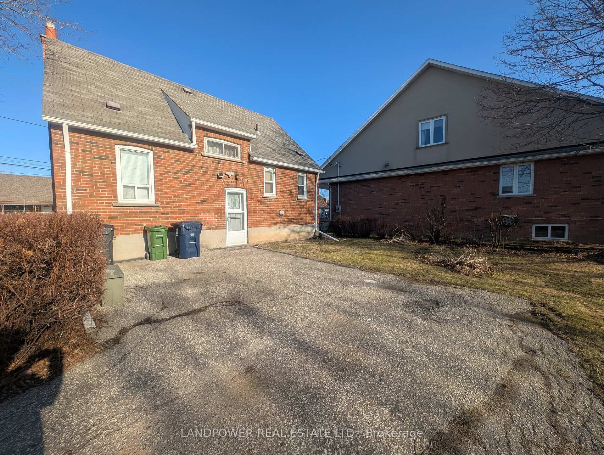 32 Highland Hill photo 2
