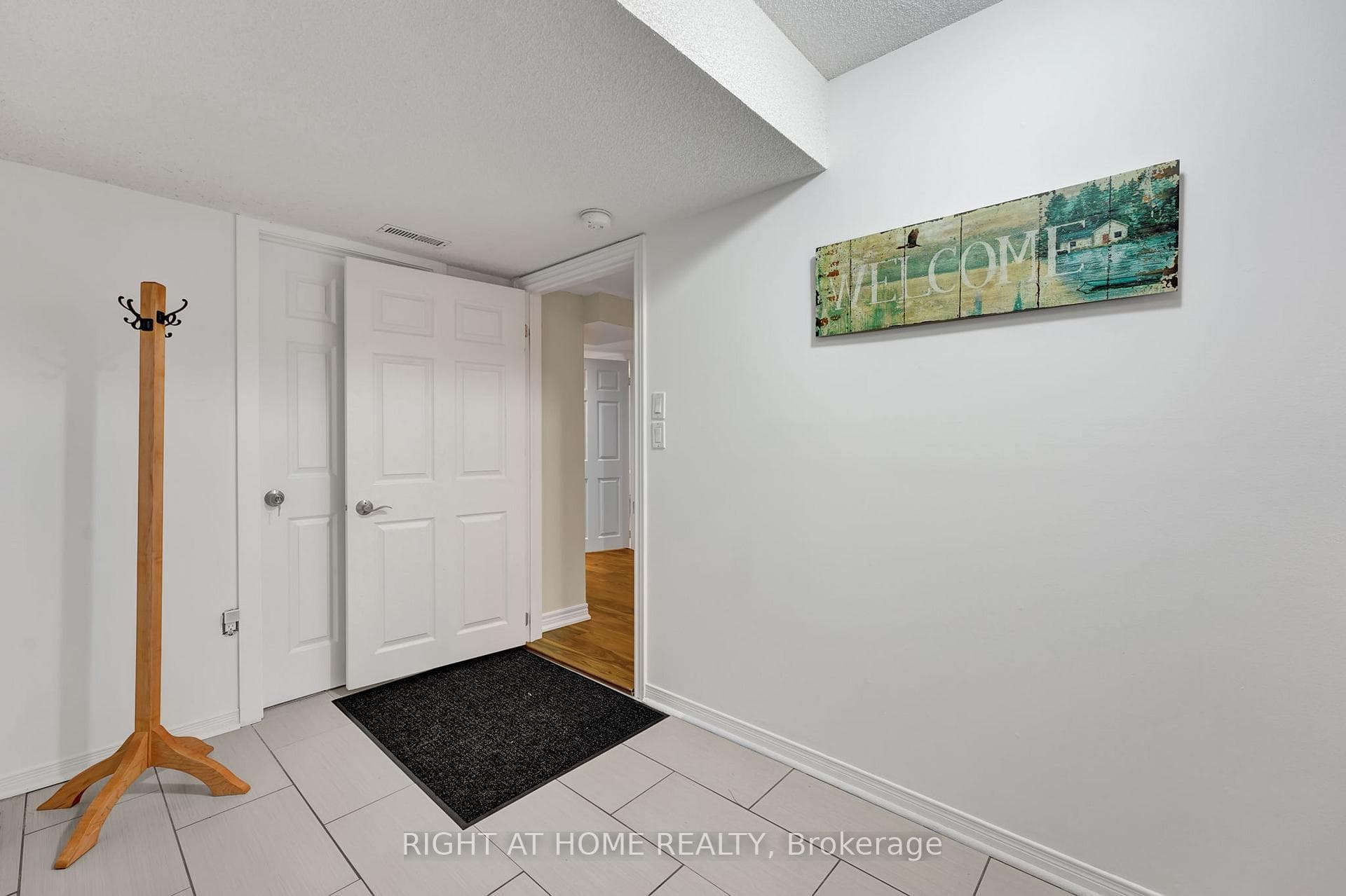 18 Bayel Crescent photo 4