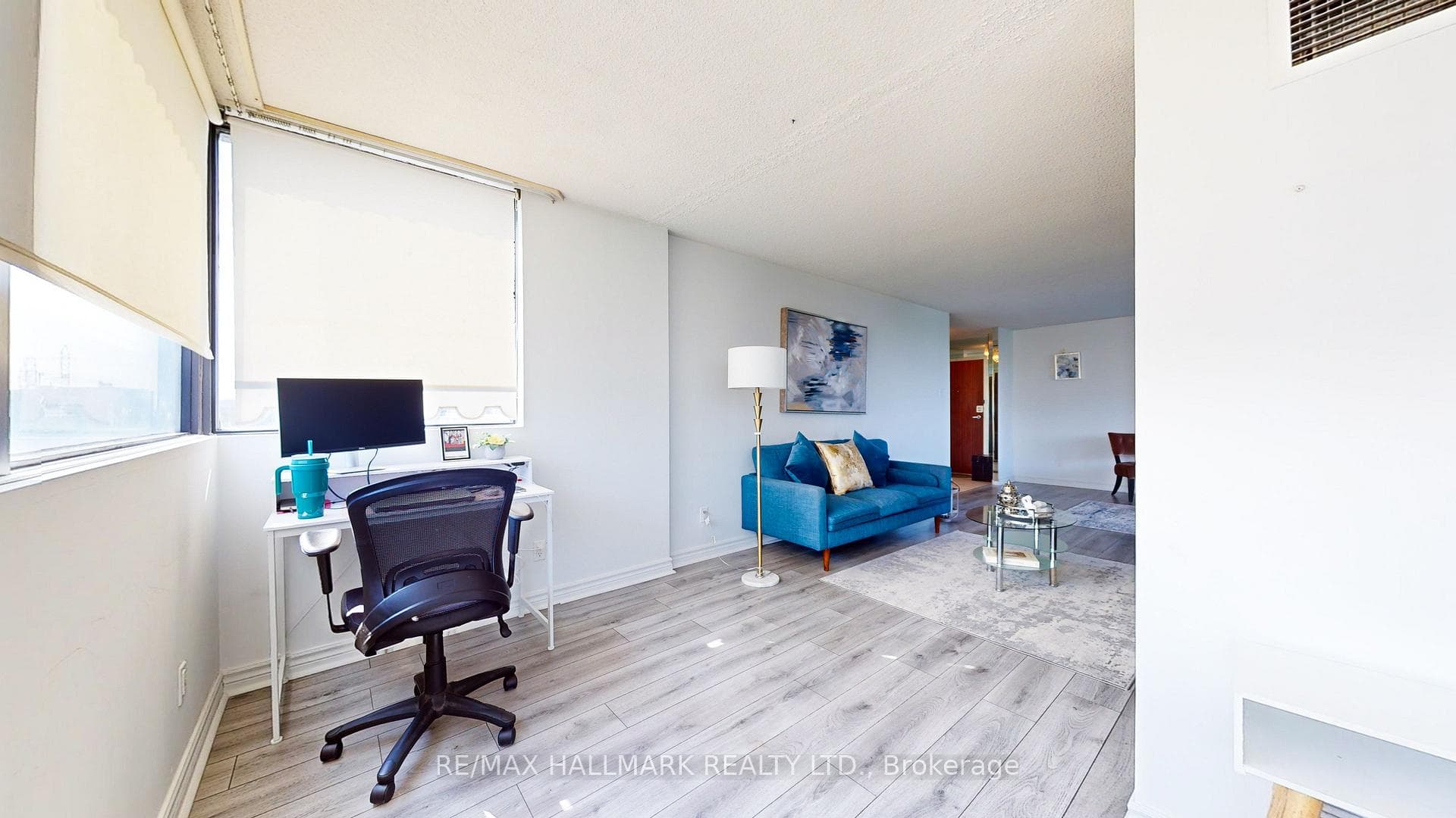 133 Torresdale Avenue Unit 707 photo 14