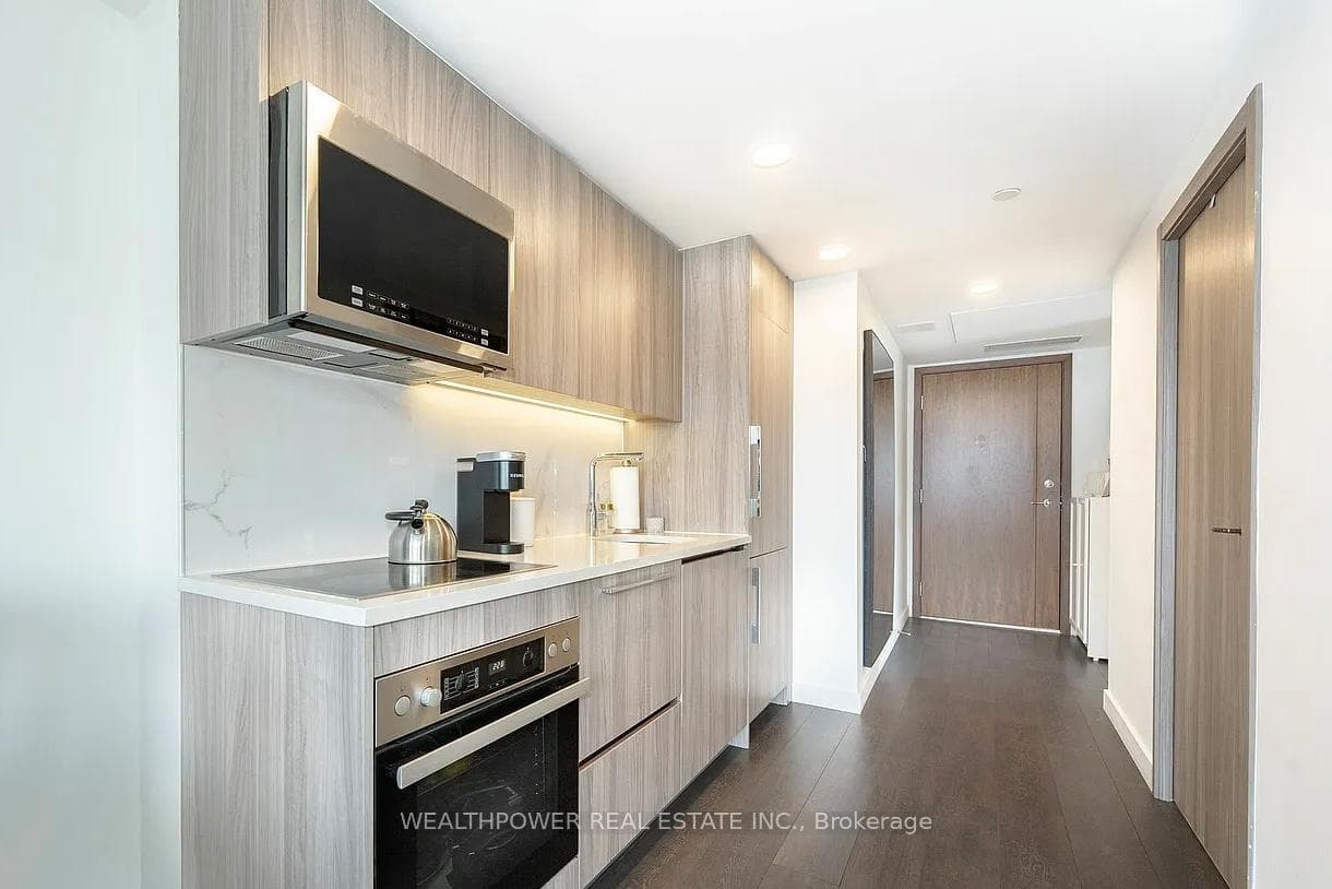 38 Widmer Street Unit 4301 photo 2