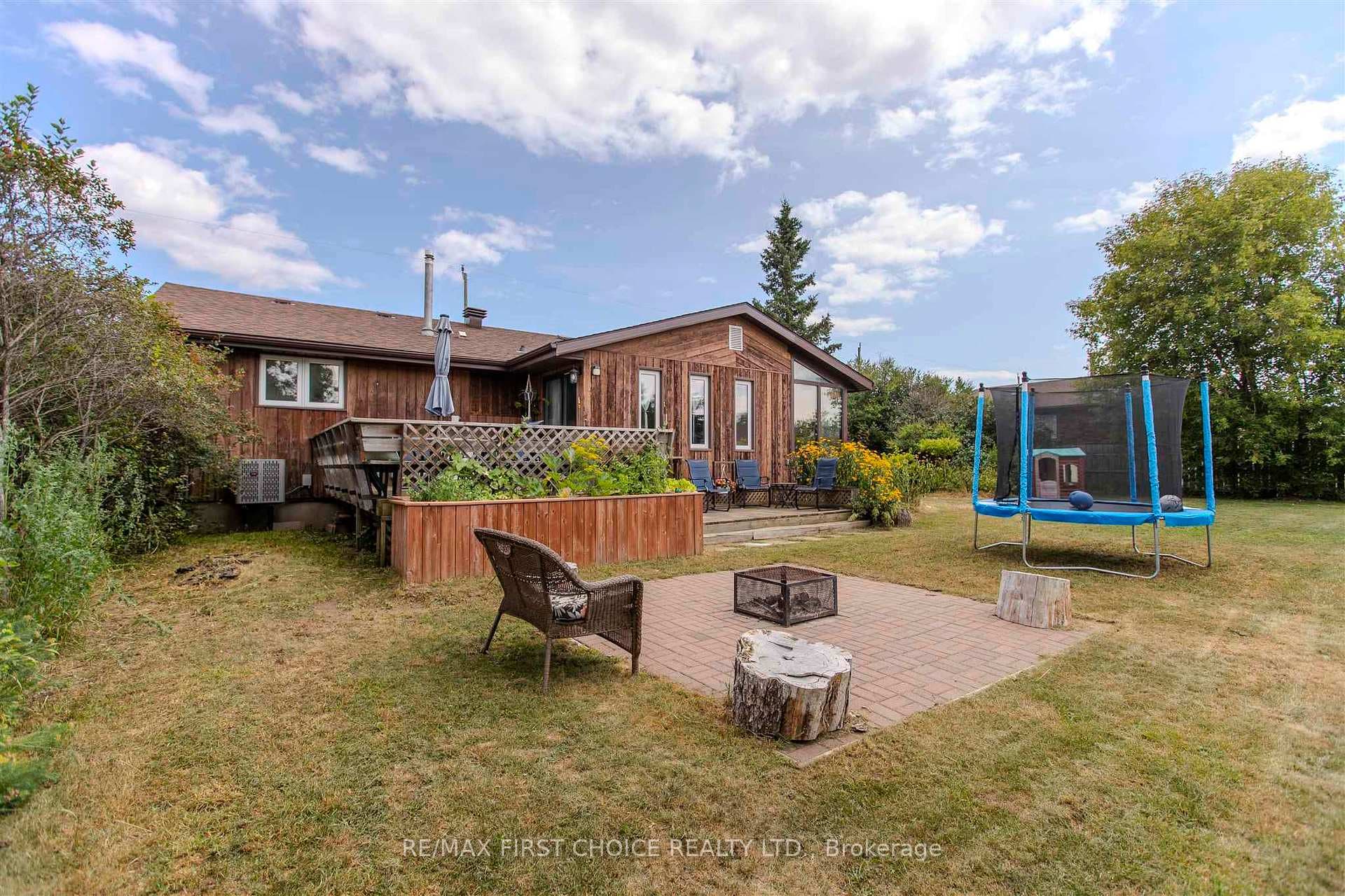 119 Burriss Street photo 41