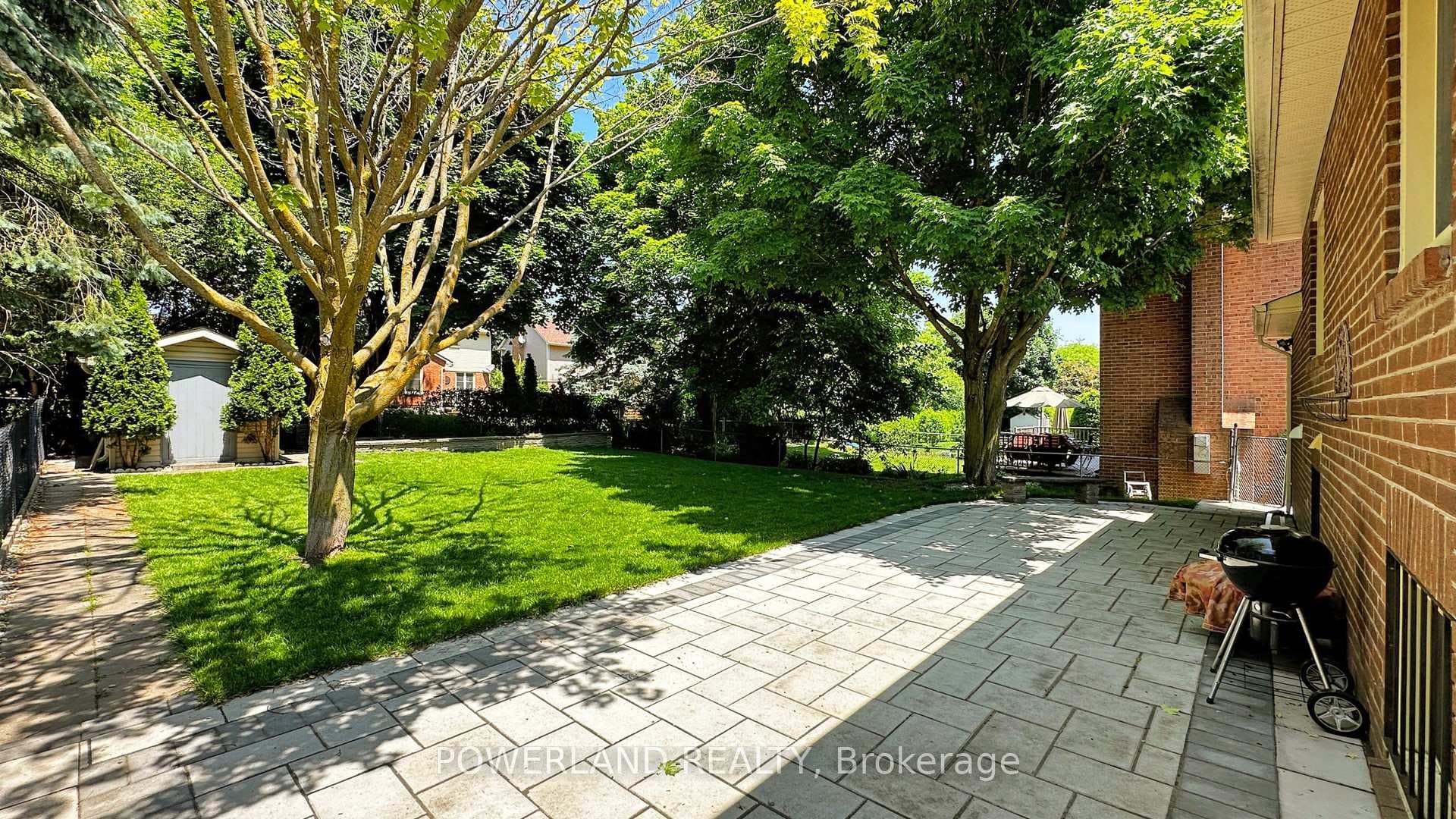 320 John Bowser Crescent photo 36