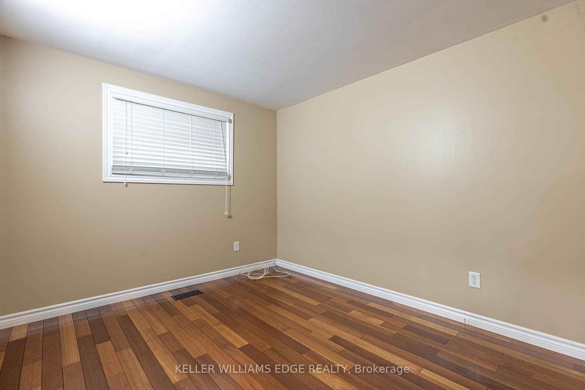 598 Mapledale Avenue Unit Upper photo 6