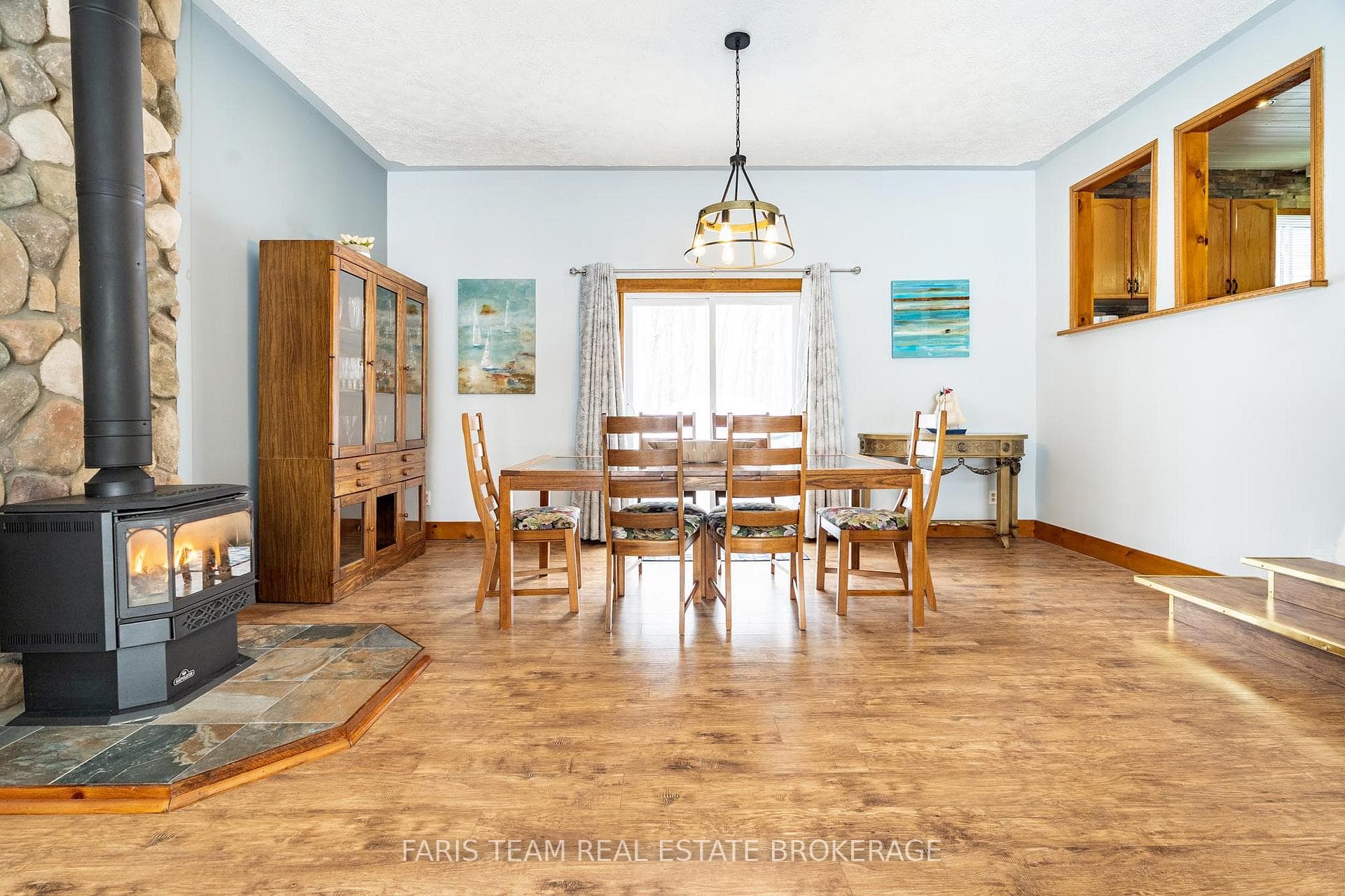 2 Ojibway Court photo 14