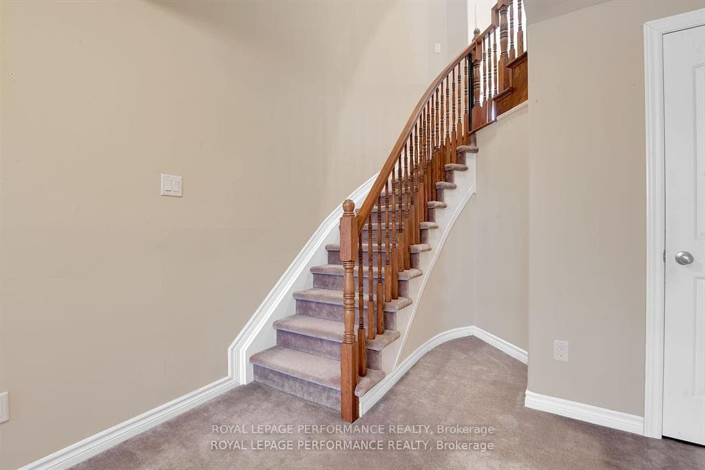 1843 ARROWGRASS Way photo 27