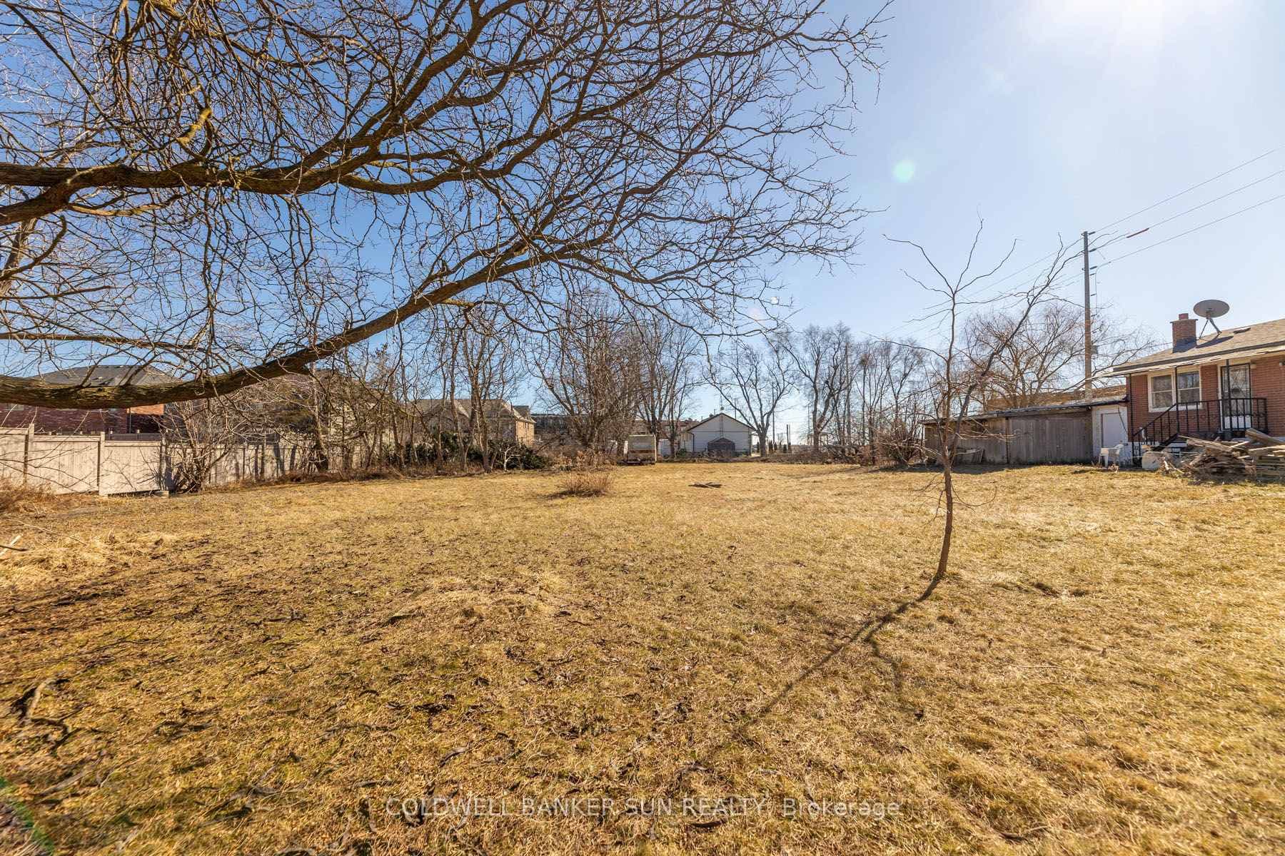 11623 Dixie Road photo 5
