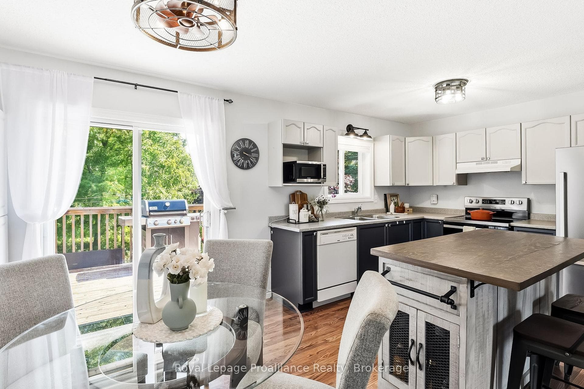 51 Richardson Street photo 16