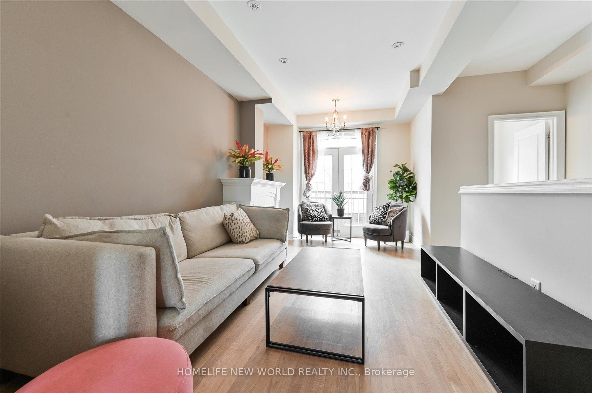 17 Routliffe Lane photo 3