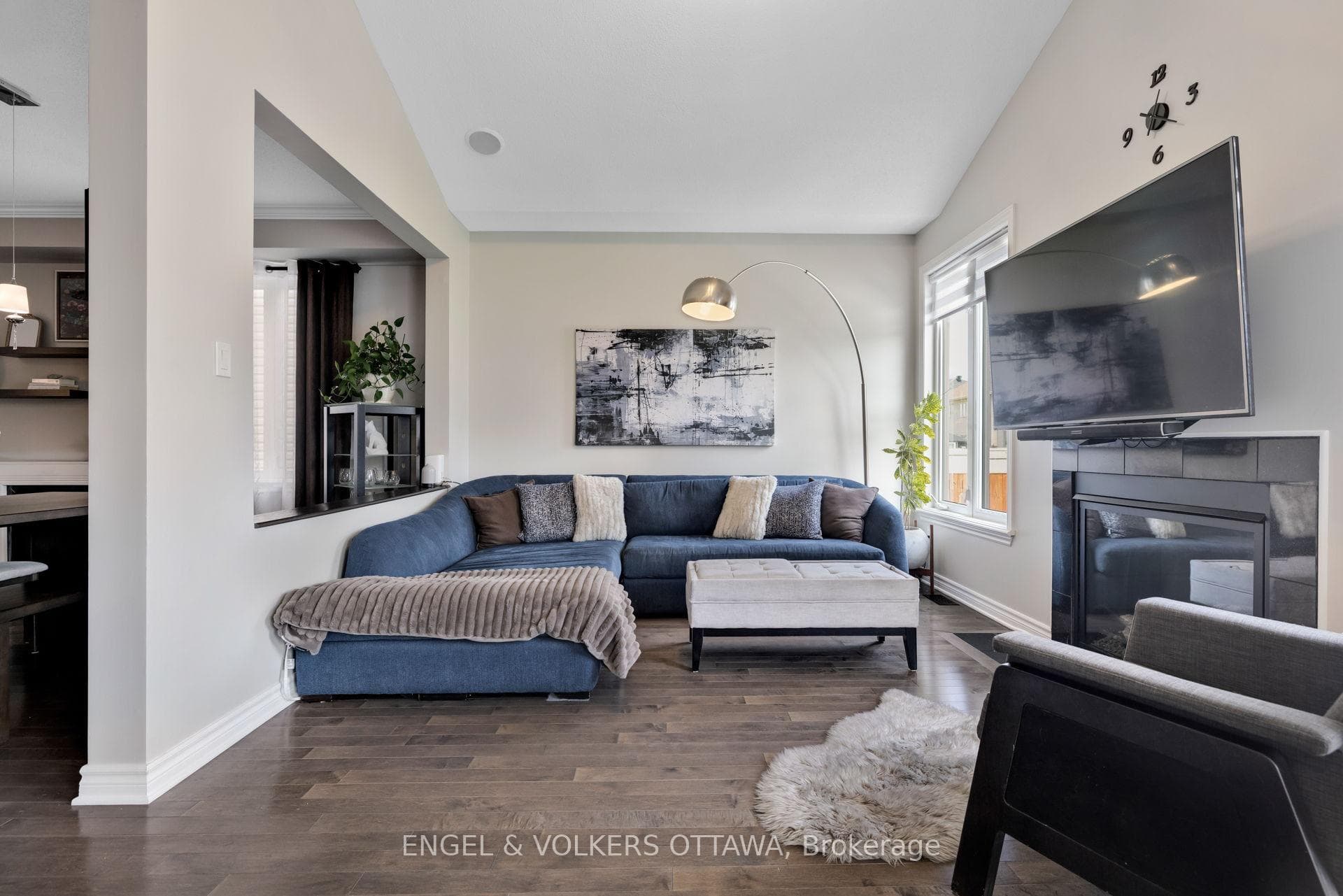425 Cooks Mill Crescent photo 14