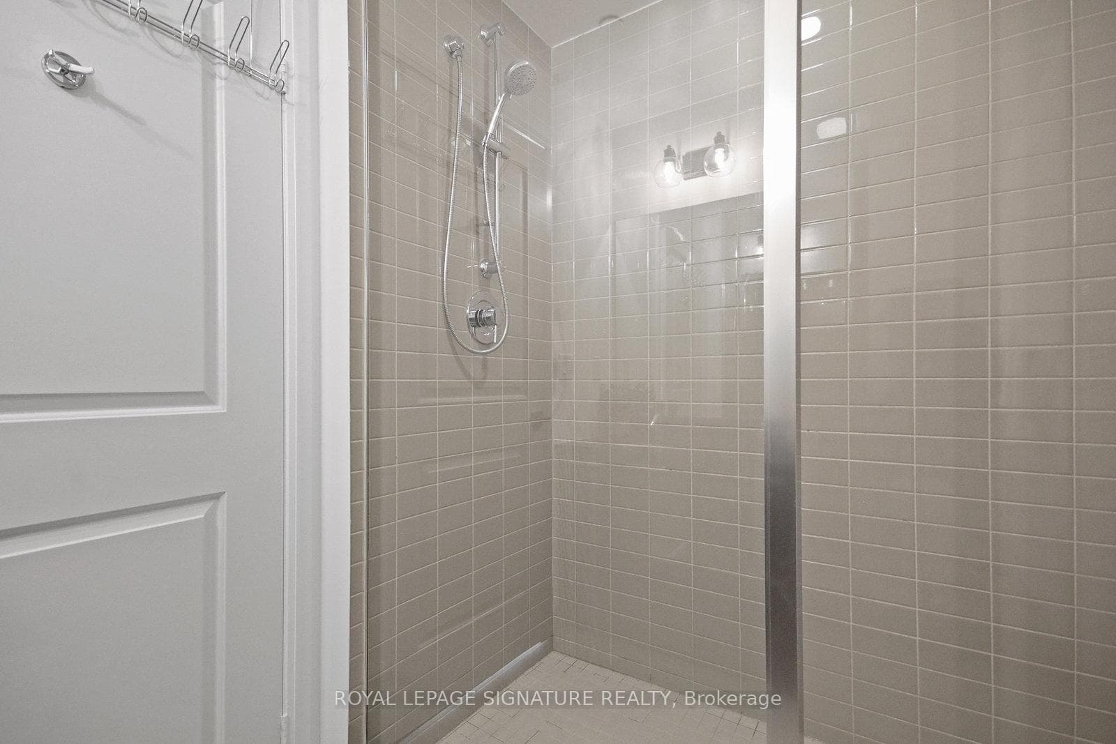 88 Sheppard Avenue Unit 2604 photo 21
