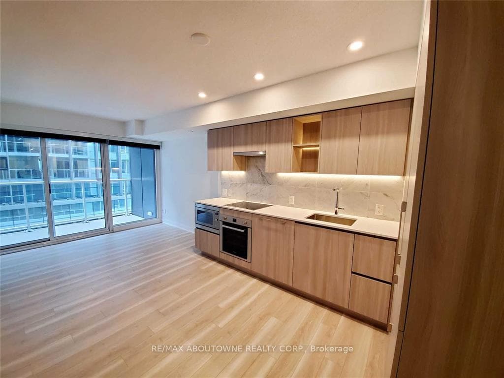 19 Bathurst Street Unit 2701 photo 6