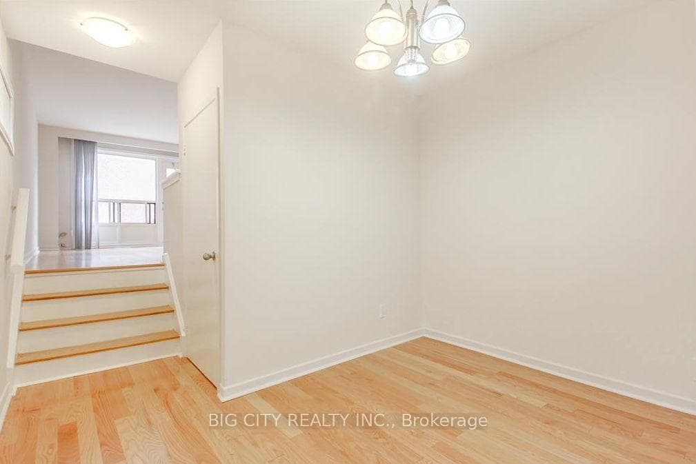 3092 Don Mills Road Unit 16 photo 3