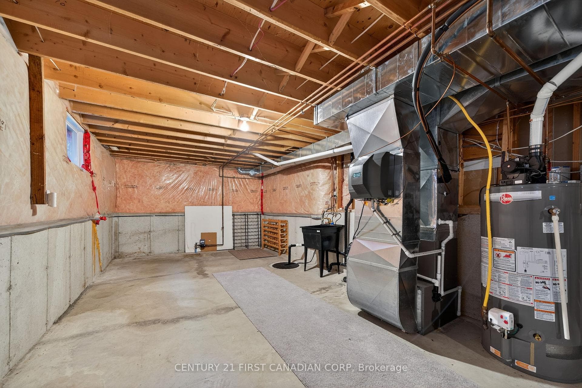 33 Juniper Crescent photo 23