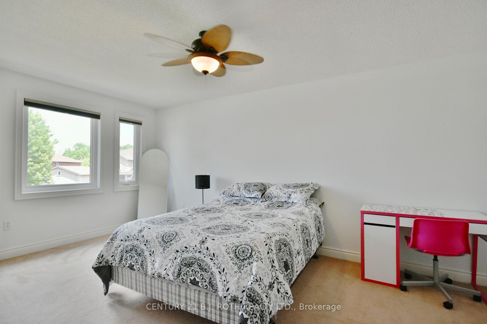 17 Newberry Court photo 29