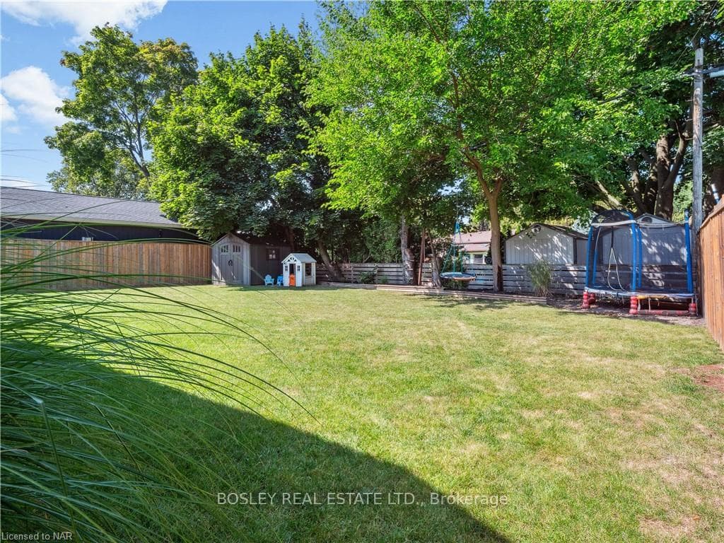39 Woodbine Avenue photo 32