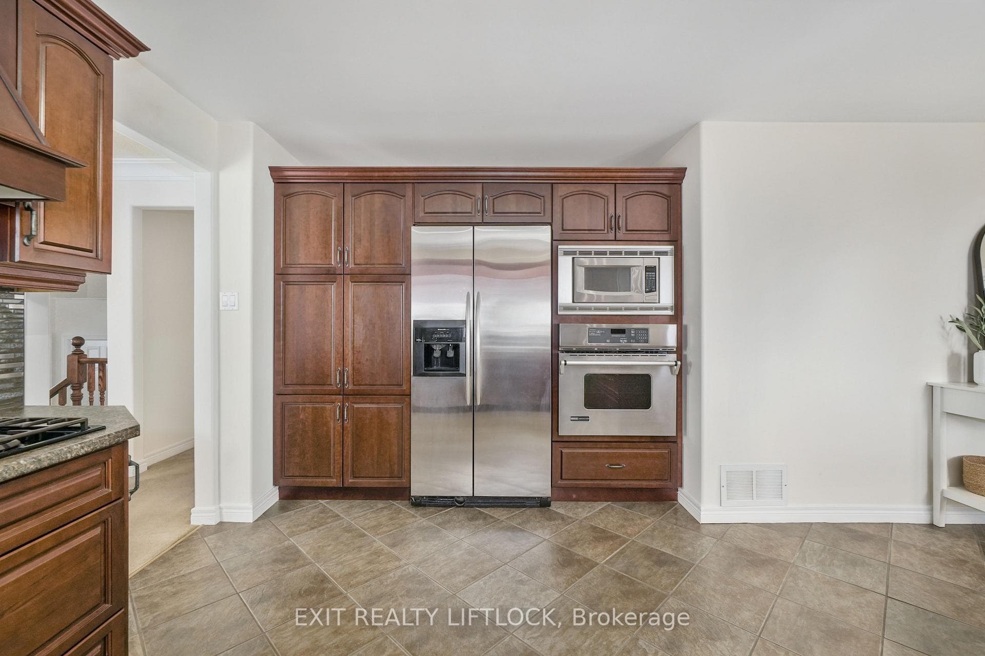 295 Woodward Avenue photo 22