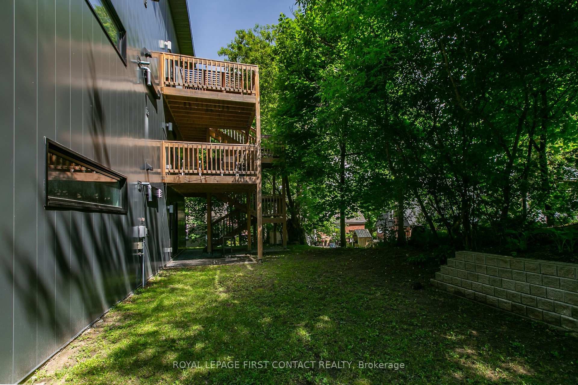 35 Albert Street photo 17