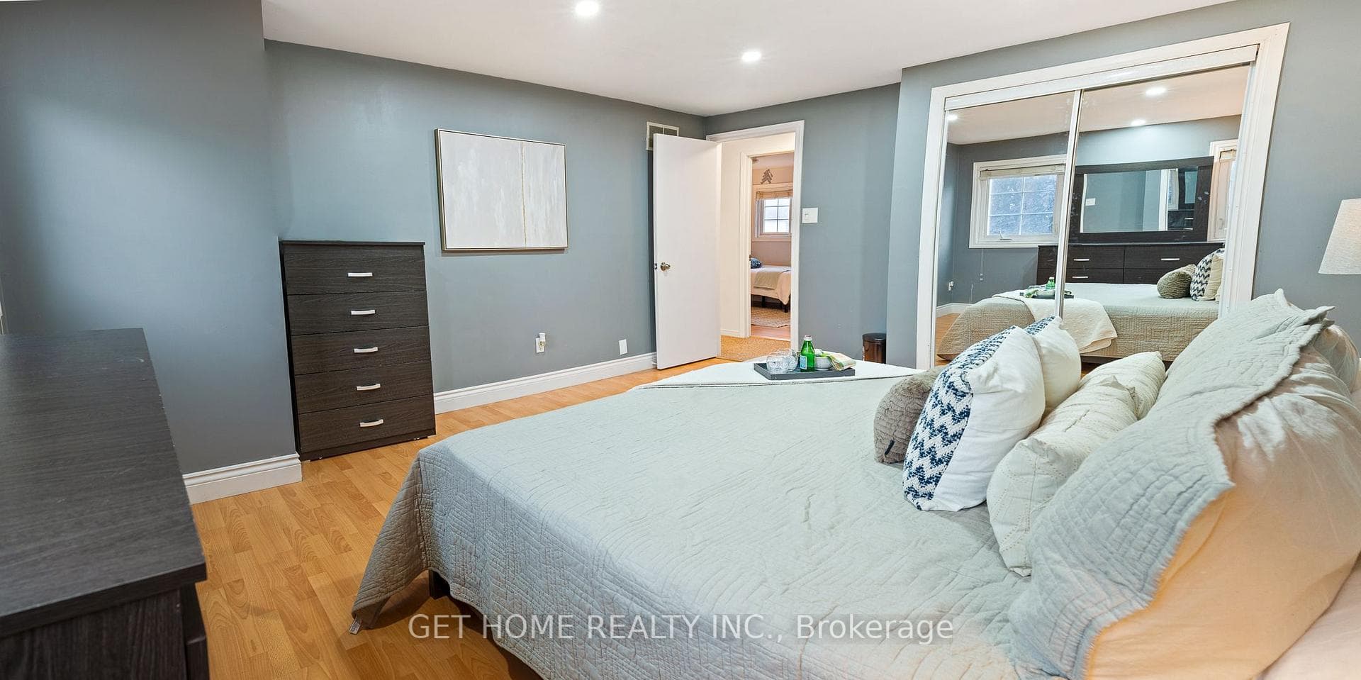 13 Marchwood Crescent photo 32