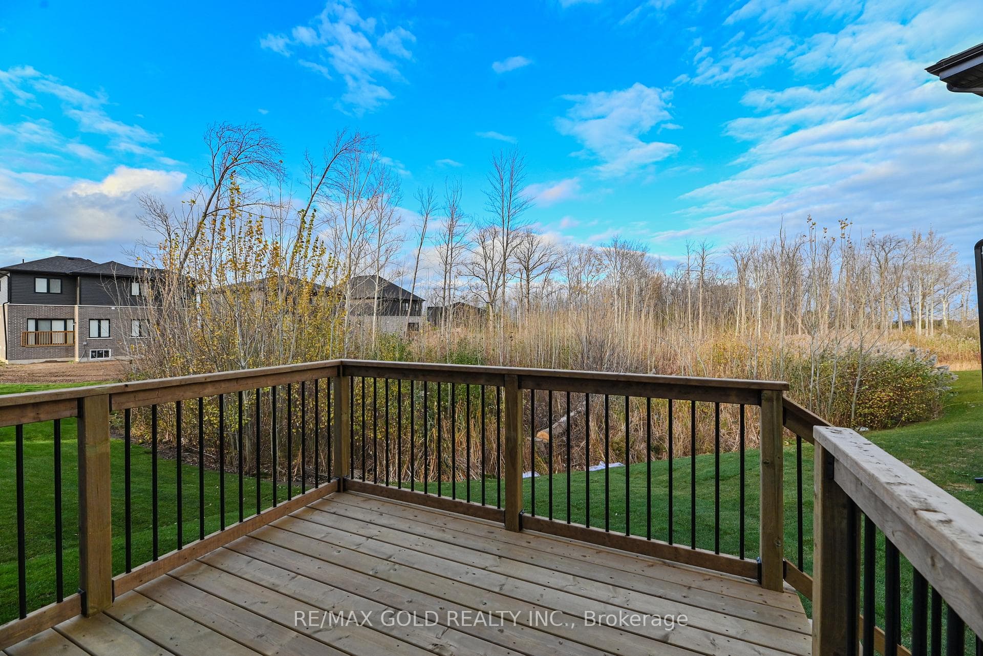 123 Jewel Street photo 36