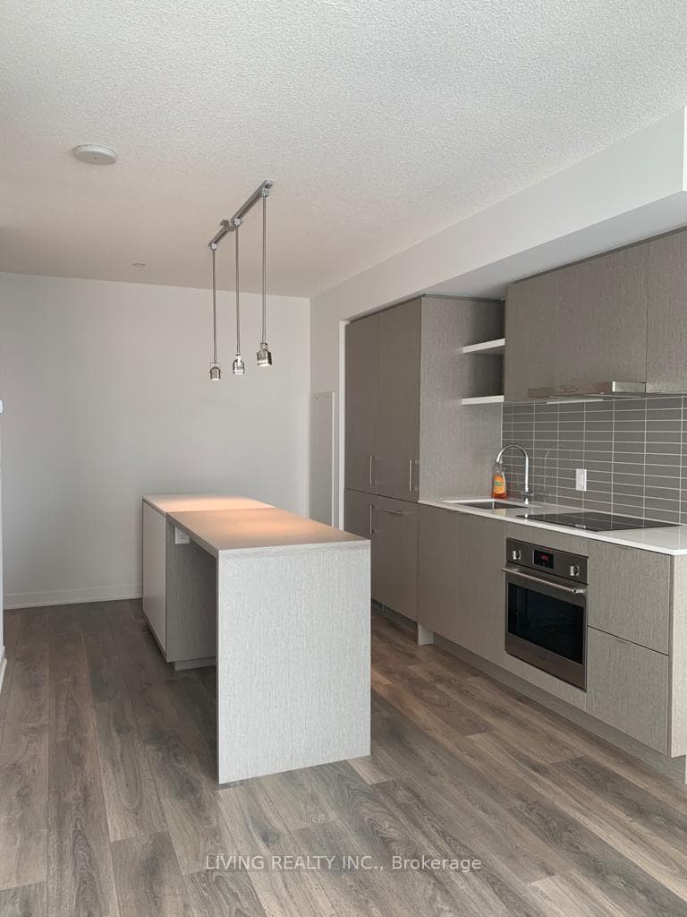 88 Harbour Street Unit 7301 photo 2