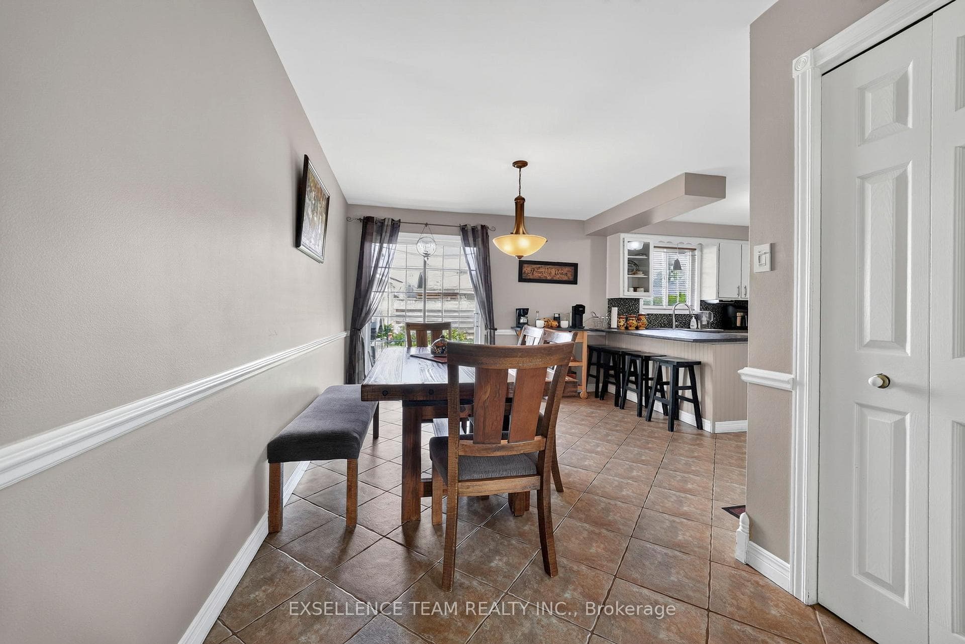1120 Lasalle Road photo 8