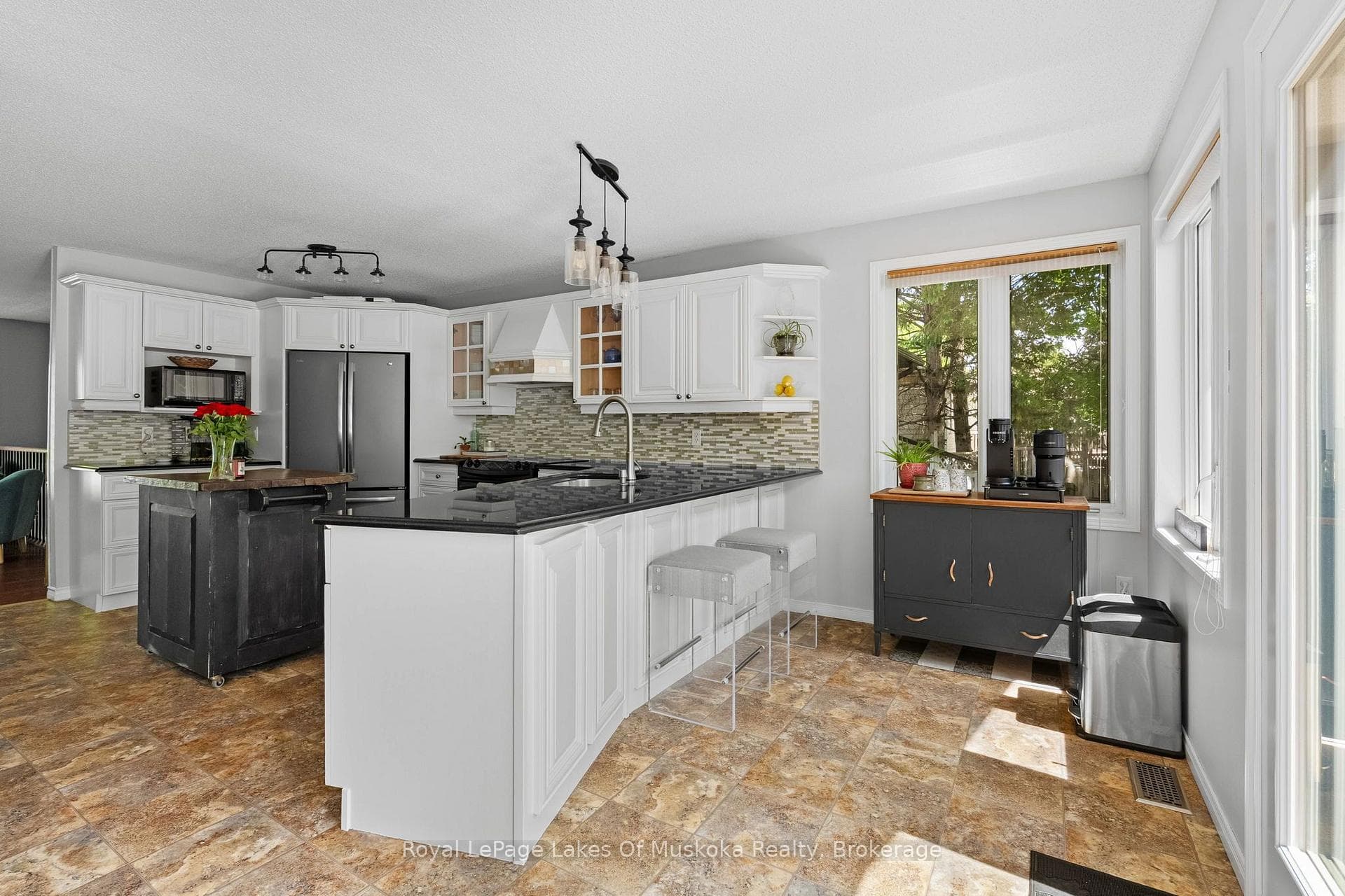 46 Meadow Heights Drive photo 11