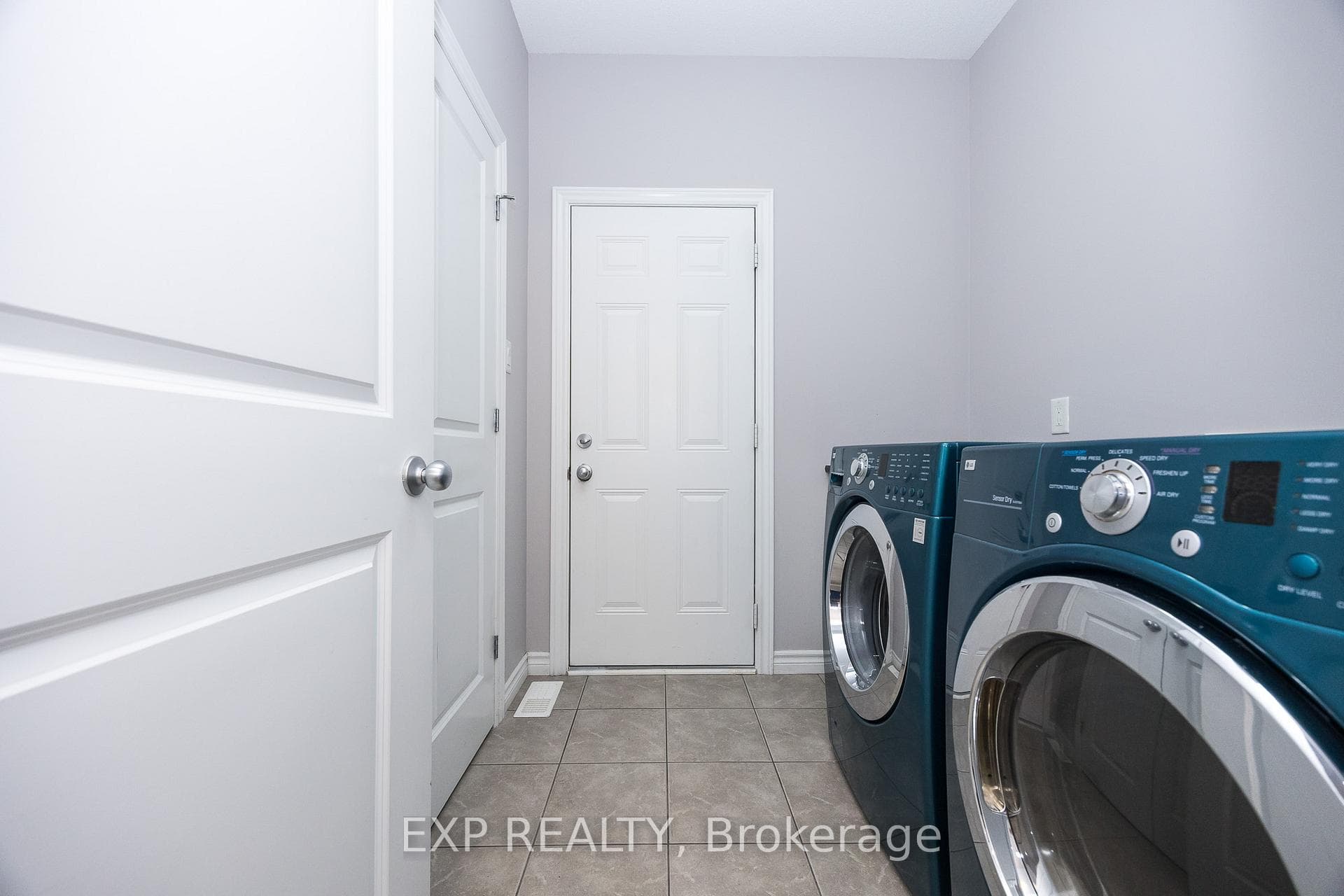 31 Gertie Street photo 5