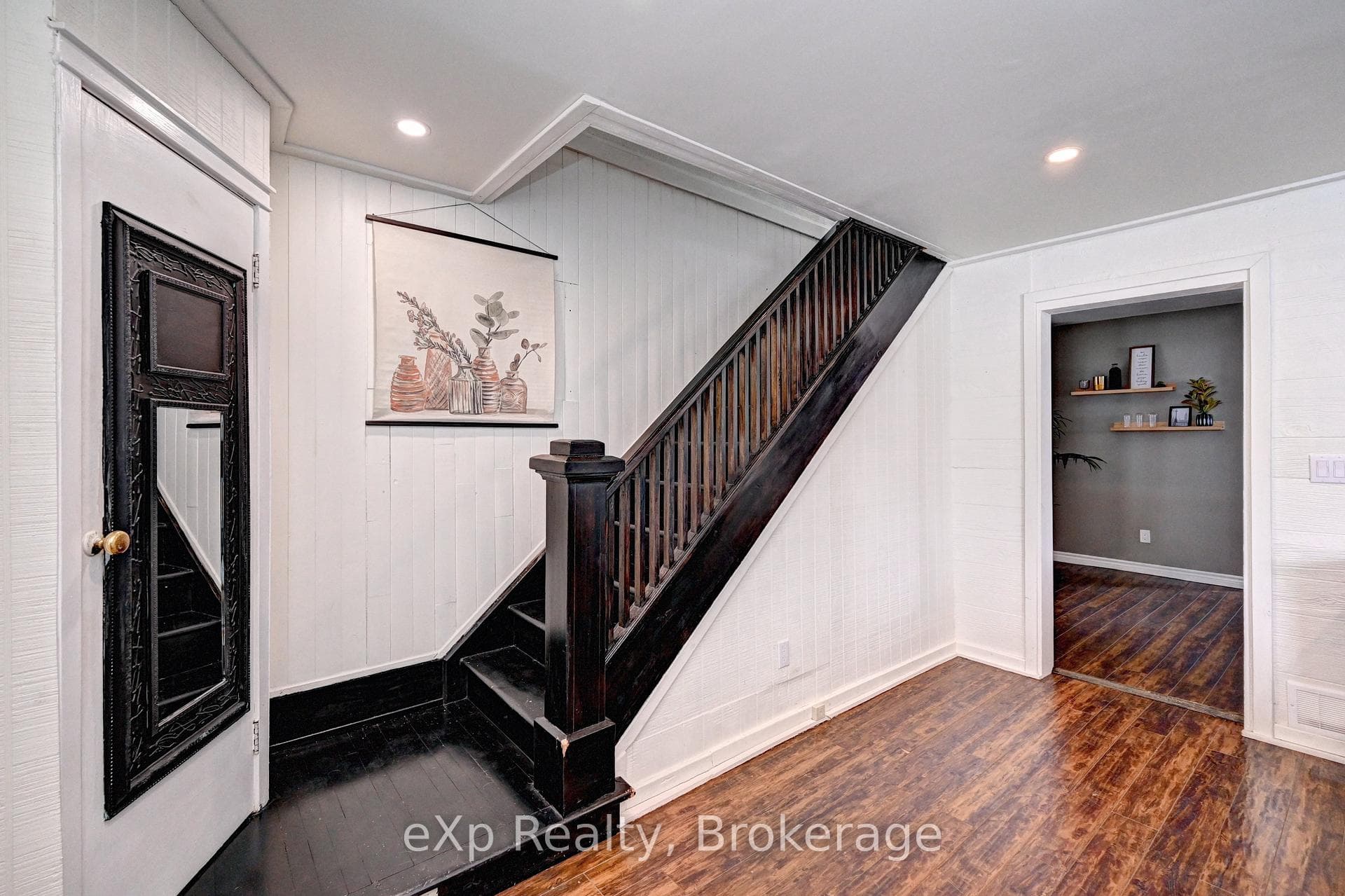 310 BARBER Avenue photo 21