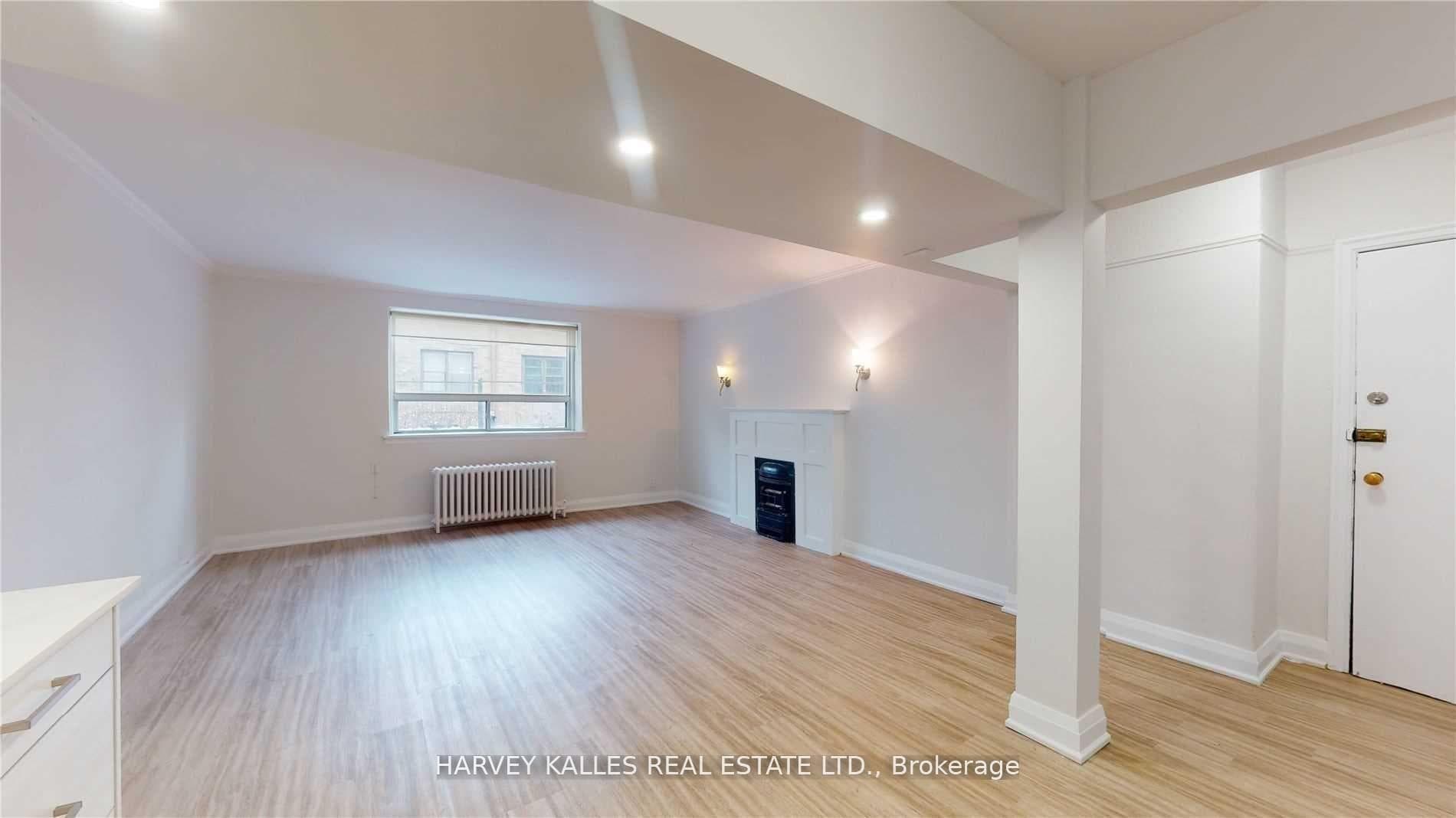 316 Lonsdale Road Unit 2 photo 2