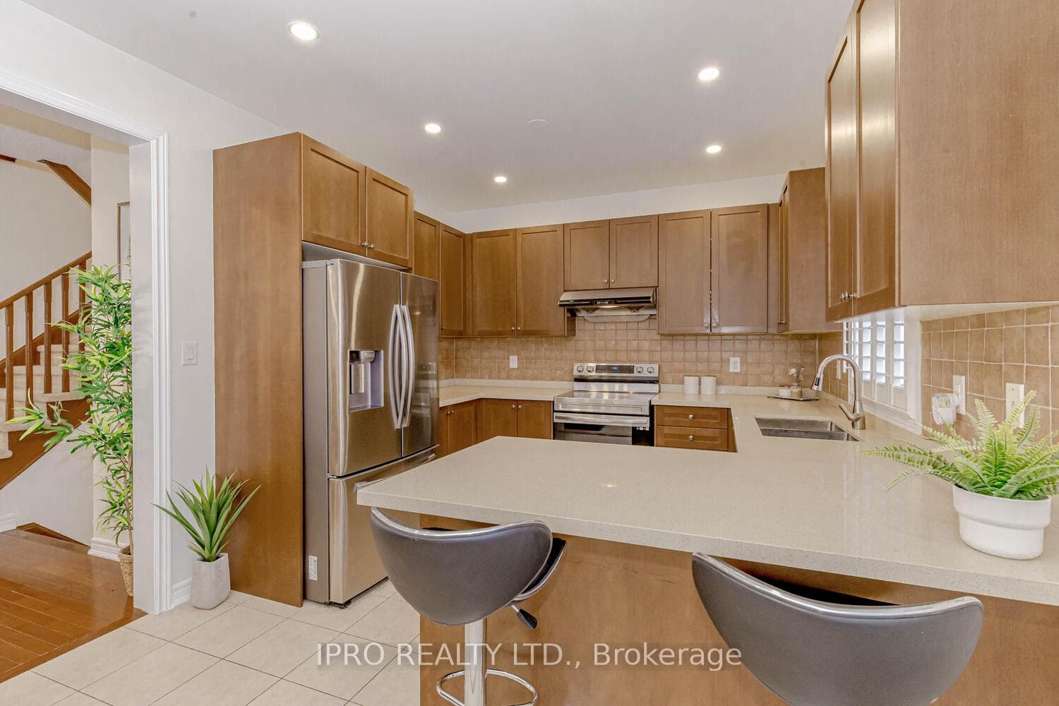 321 Dalgleish Gardens photo 11