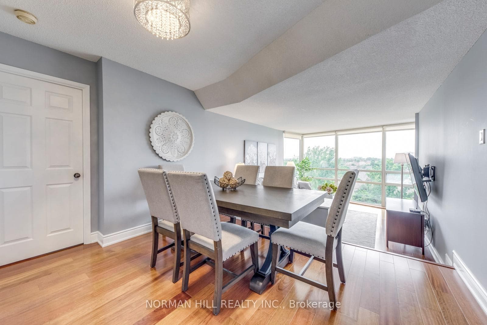 50 Eglinton Avenue Unit 609 photo 9
