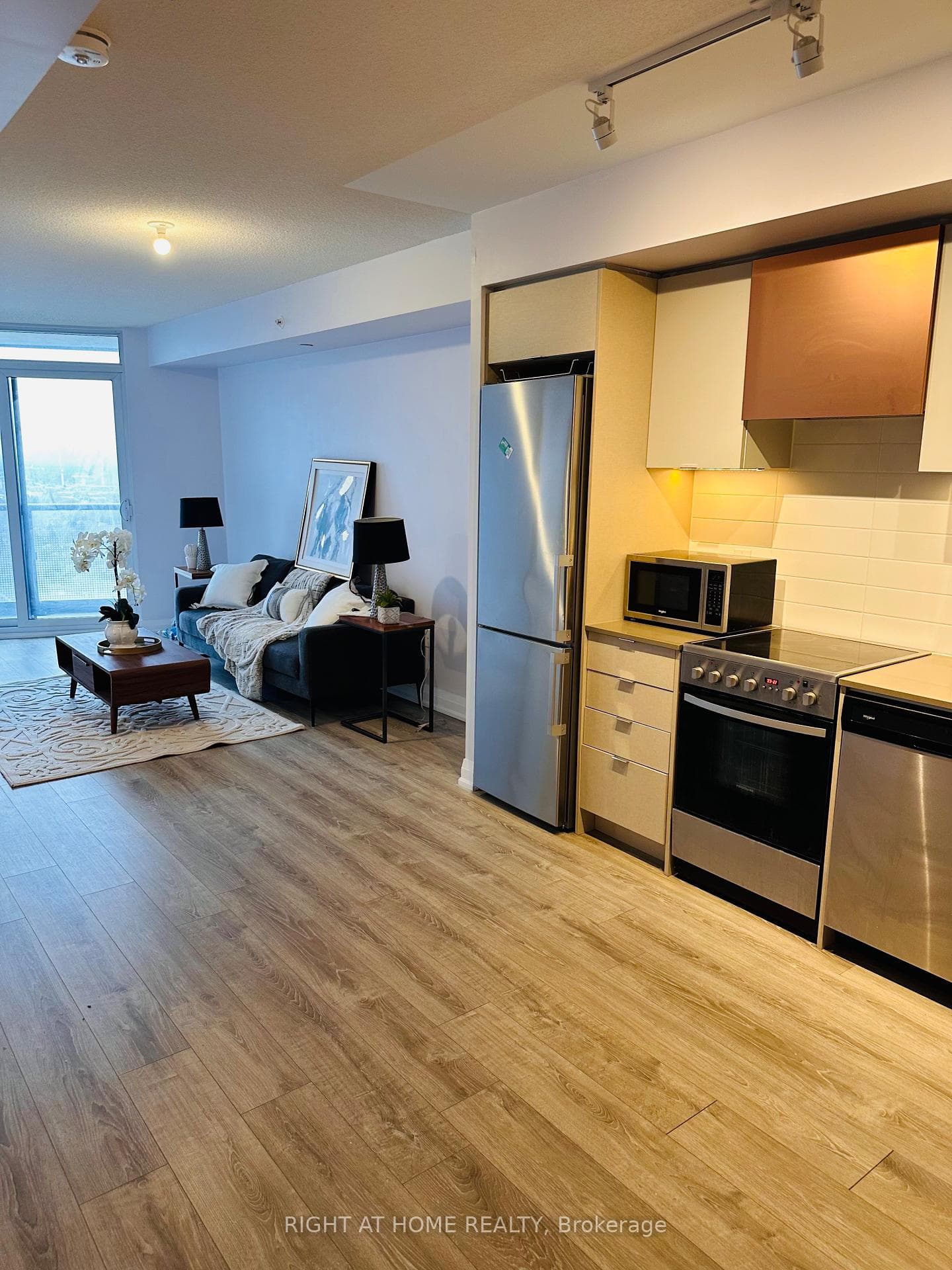 30 GIBBS Road Unit 2506 photo 11