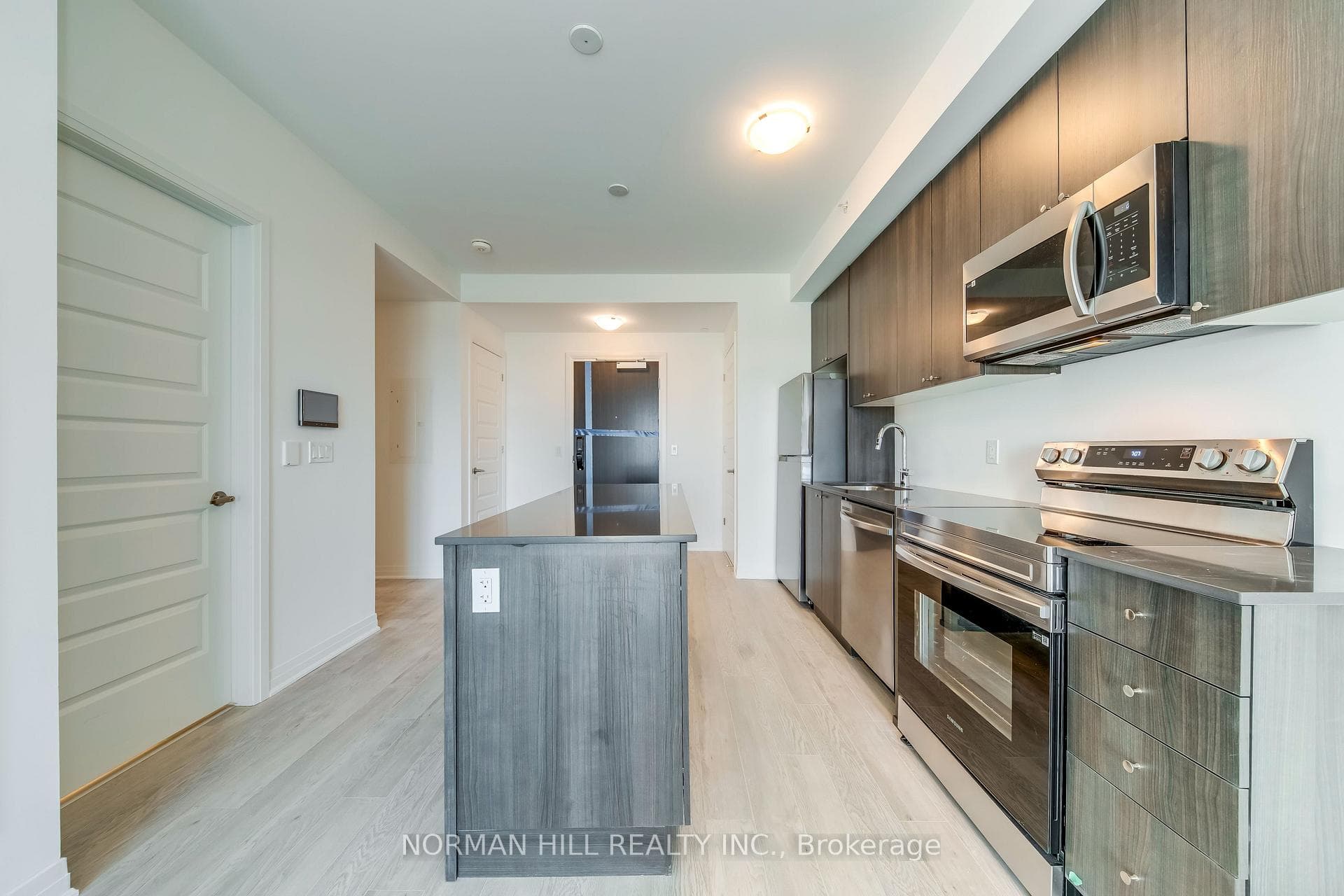 490 Gordon Krantz Avenue Unit 422 photo 13