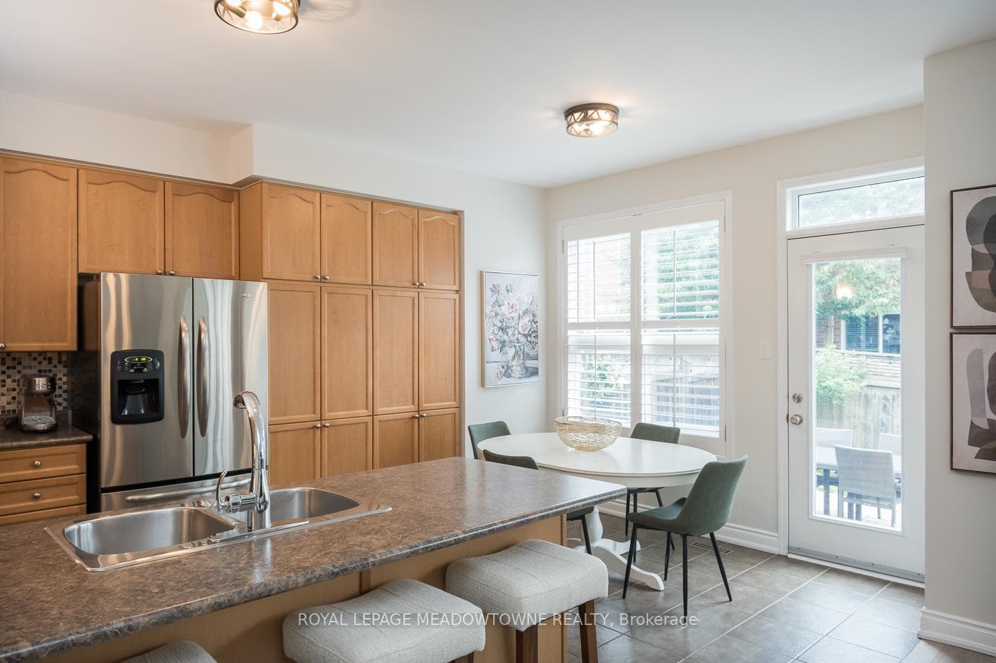 907 Vickerman Way photo 18