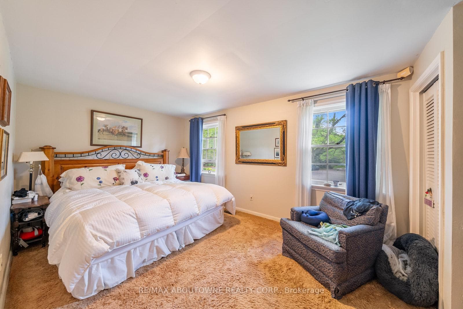 142 Abbey Court photo 44