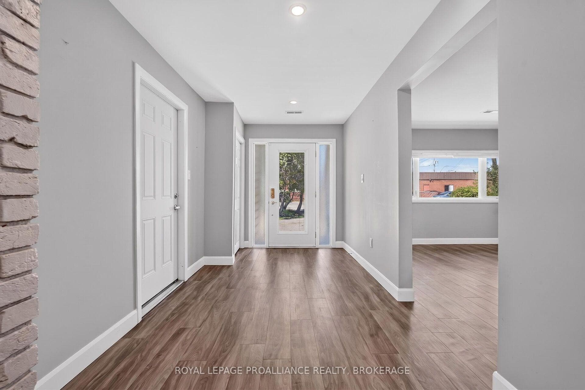 843 Woodbine Road photo 4