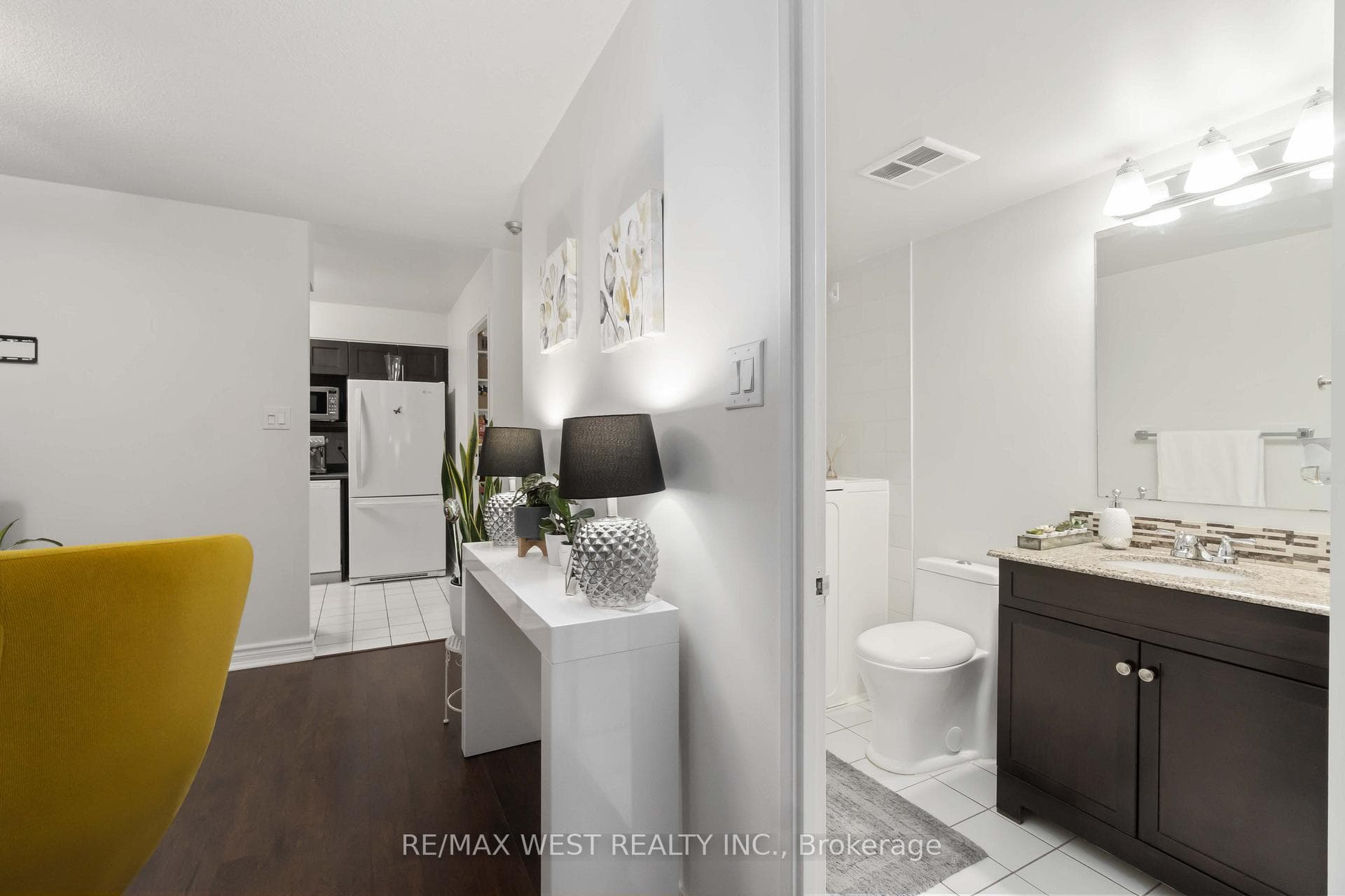3233 Eglinton Avenue Unit 301 photo 15