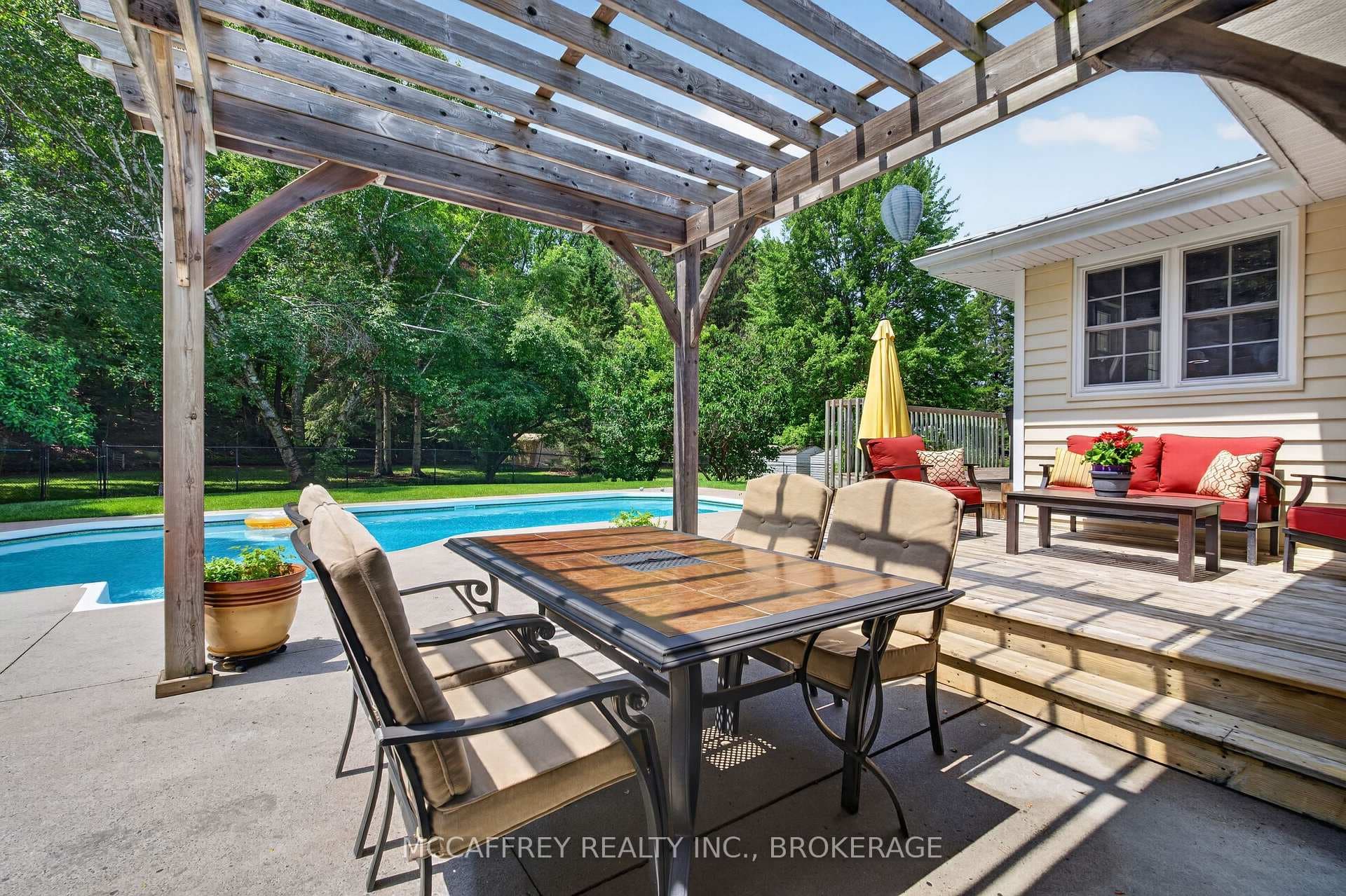 62 Edgewood Drive photo 4