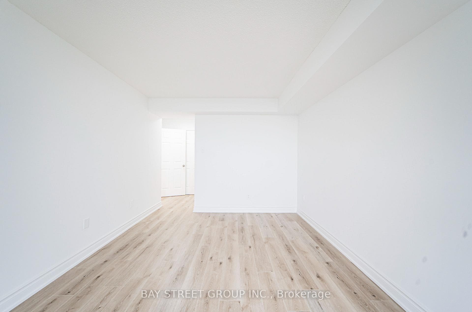 330 Rathburn Road Unit 1810 photo 14